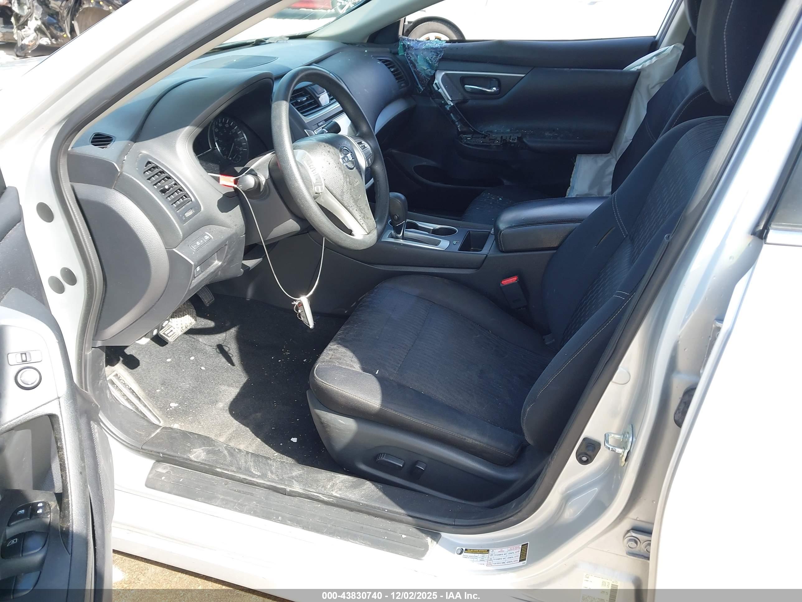 NISSAN ALTIMA image 5