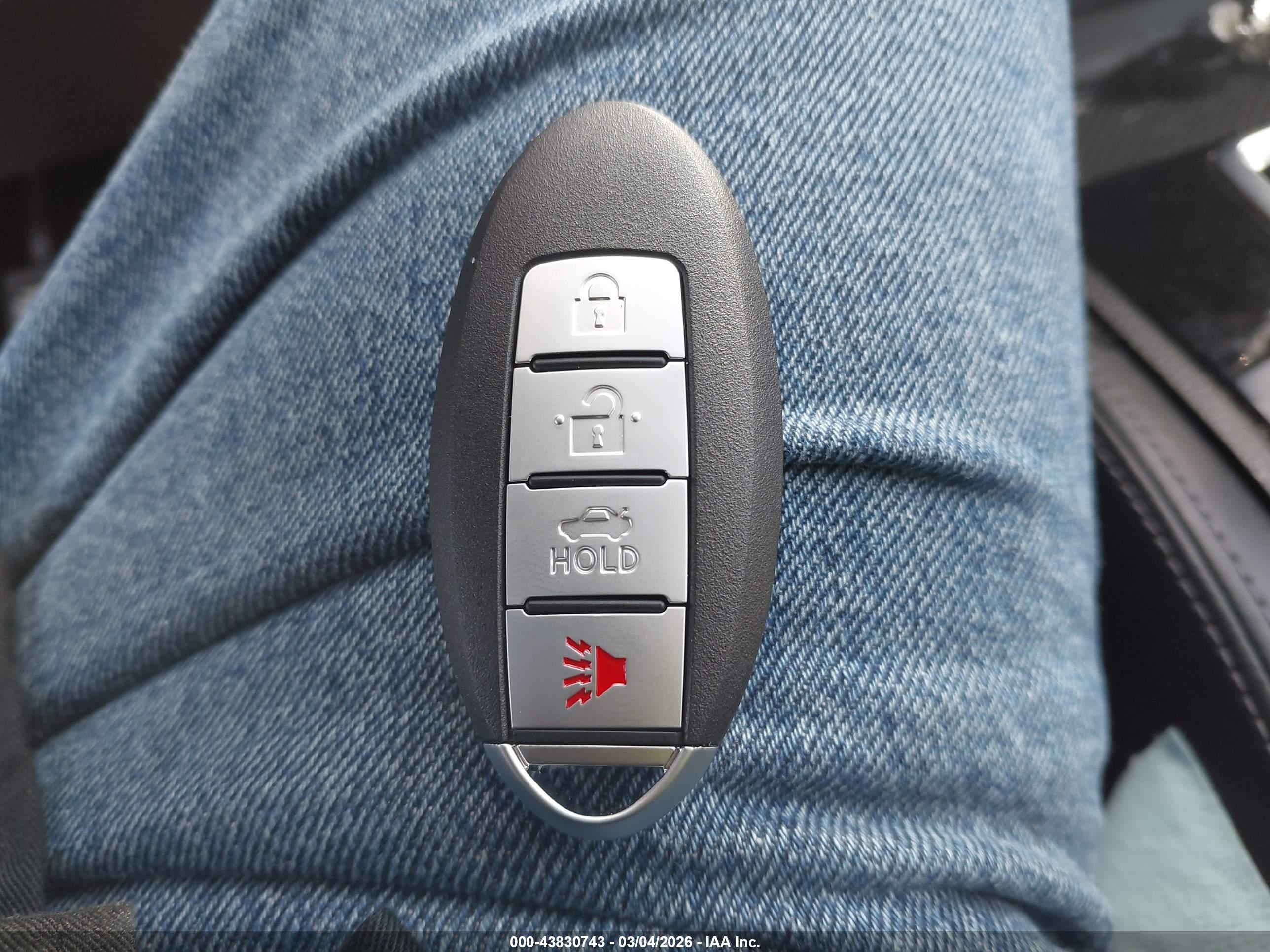 NISSAN ROGUE image 11
