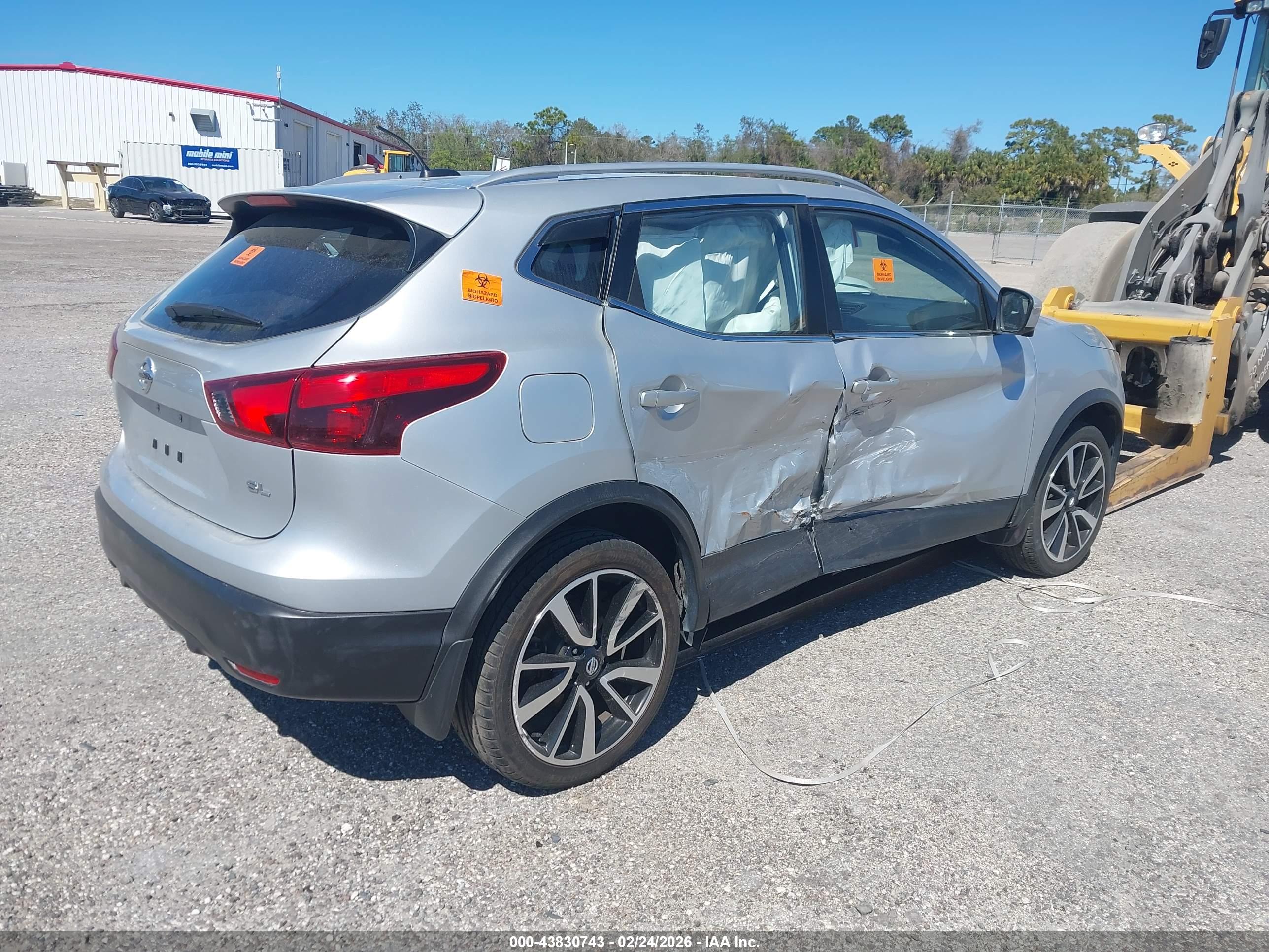 NISSAN ROGUE image 4