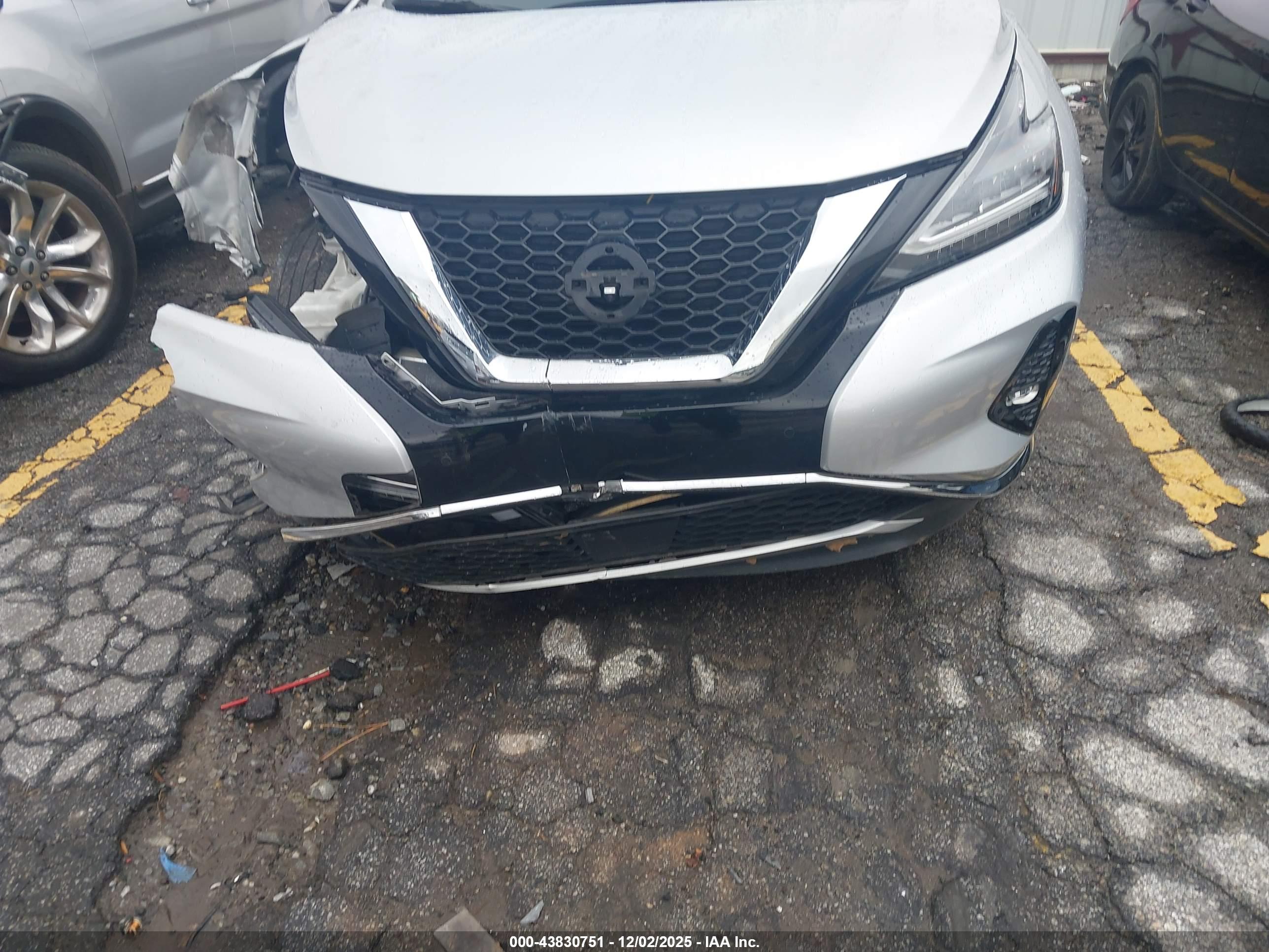 NISSAN MURANO image 6