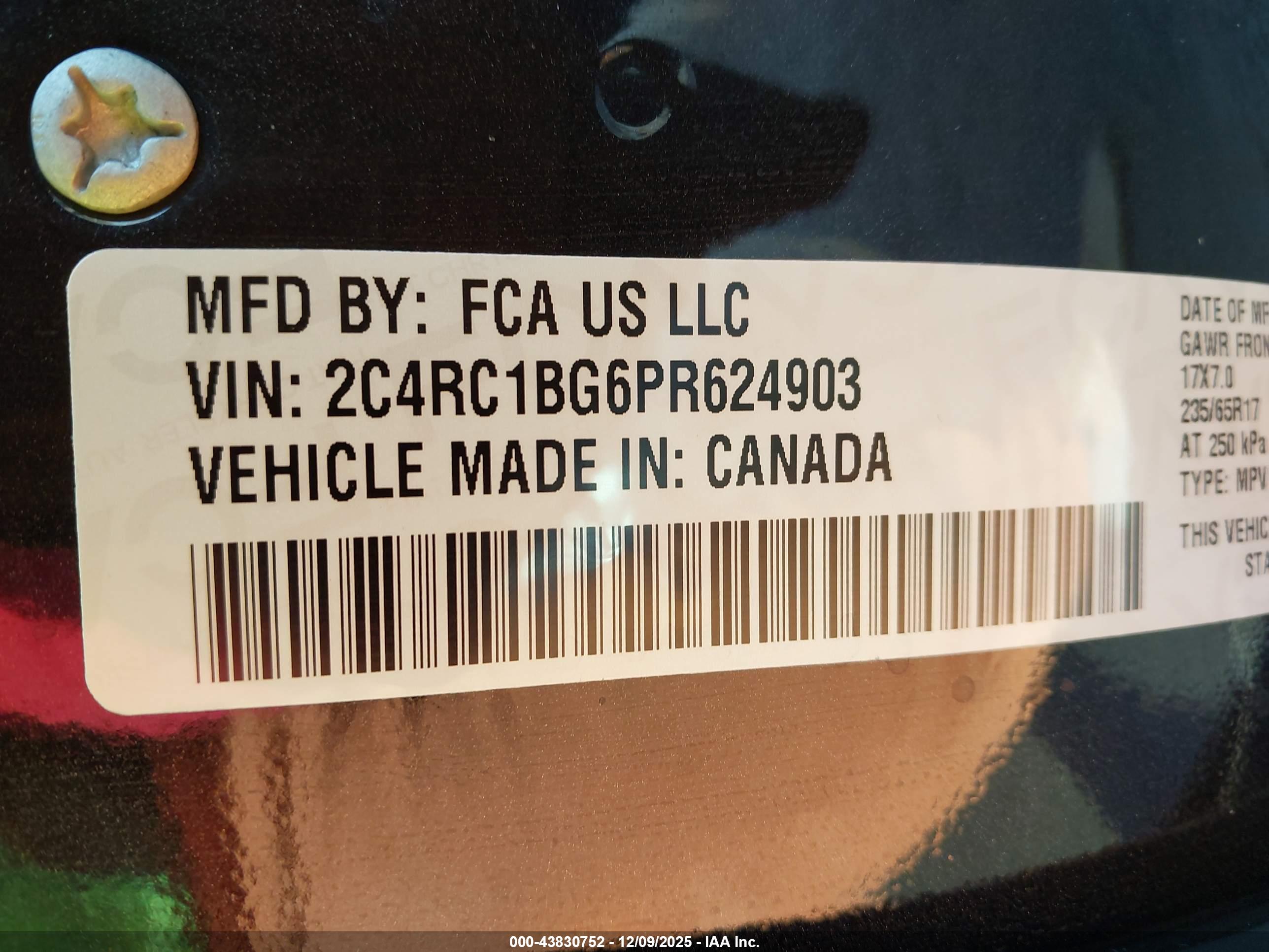 CHRYSLER PACIFICA image 9