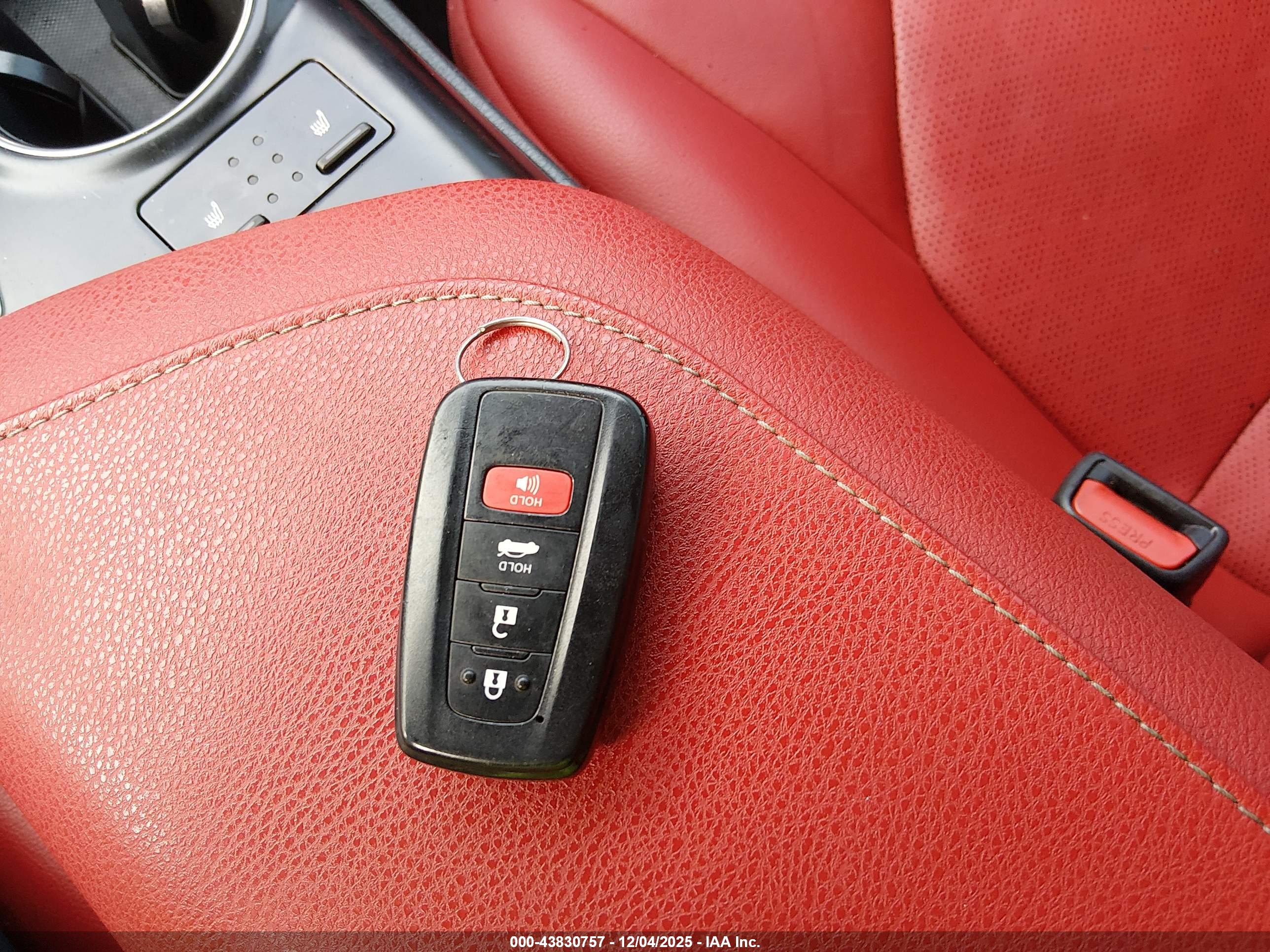 TOYOTA CAMRY image 11