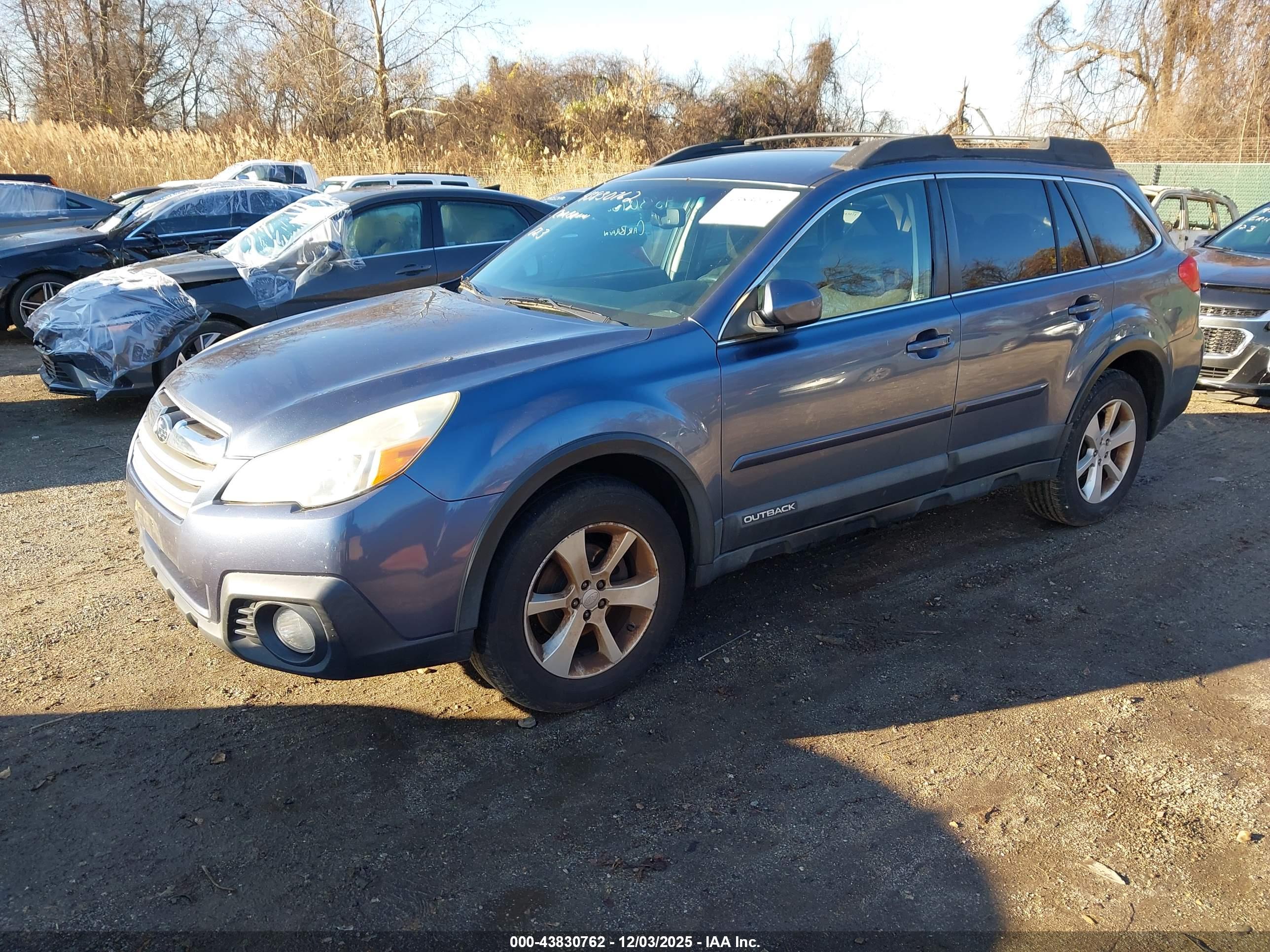SUBARU OUTBACK image 2