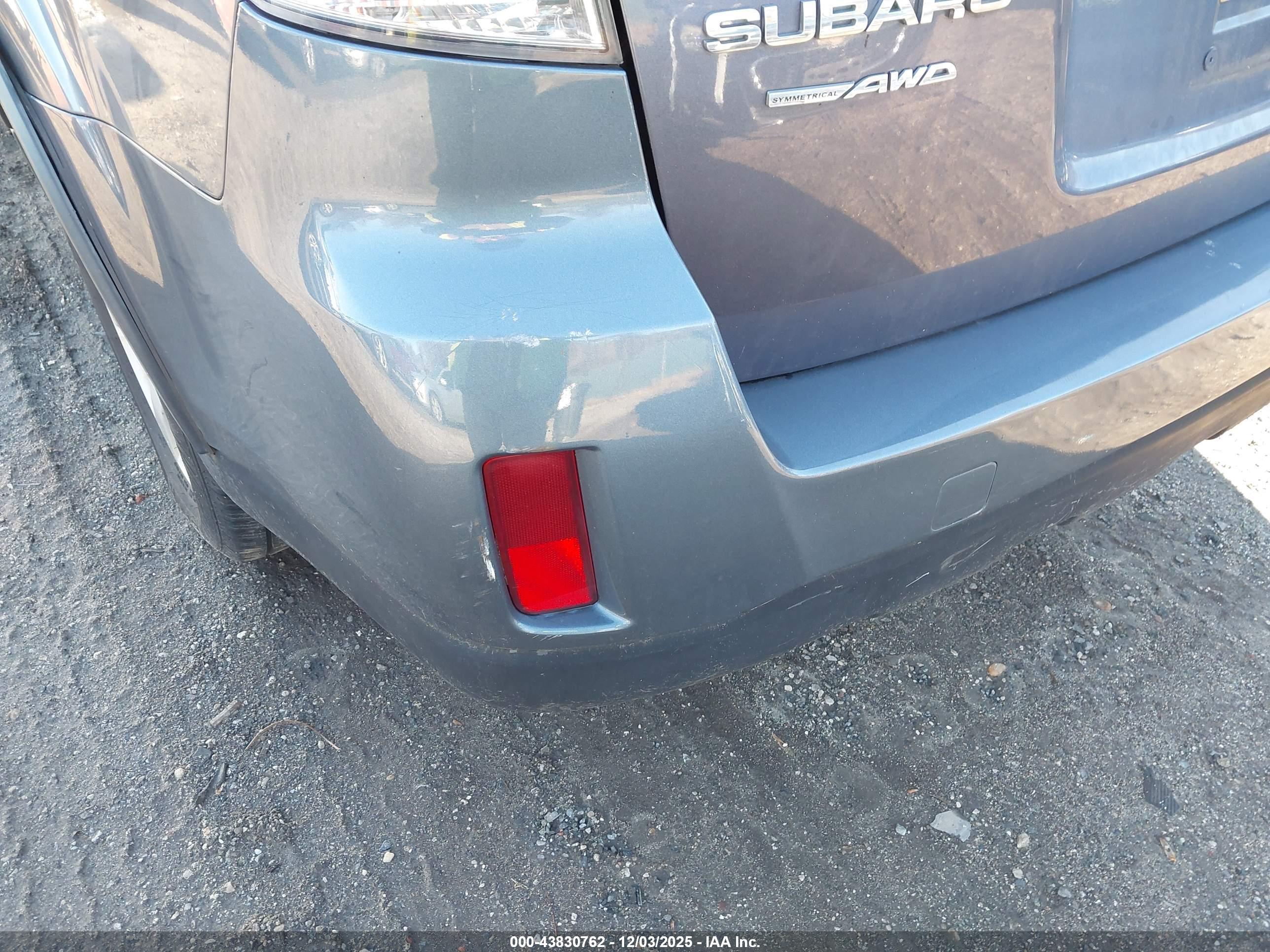 SUBARU OUTBACK image 6
