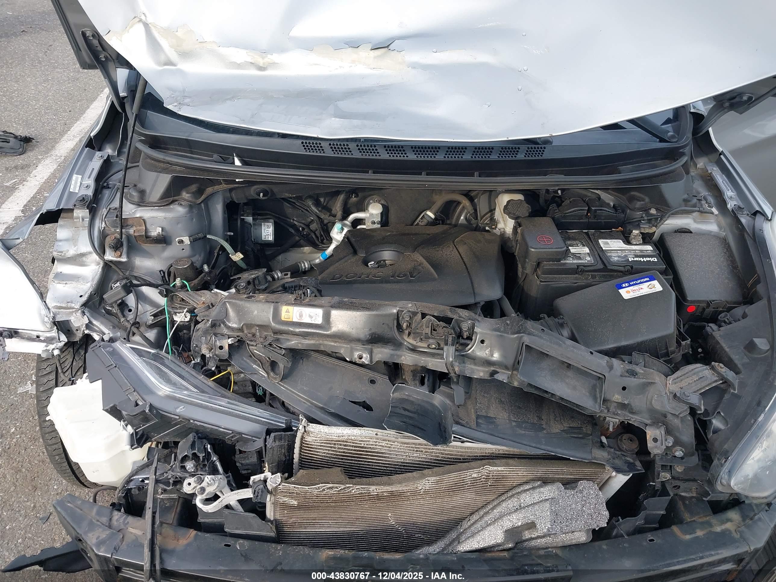 HYUNDAI ELANTRA image 10