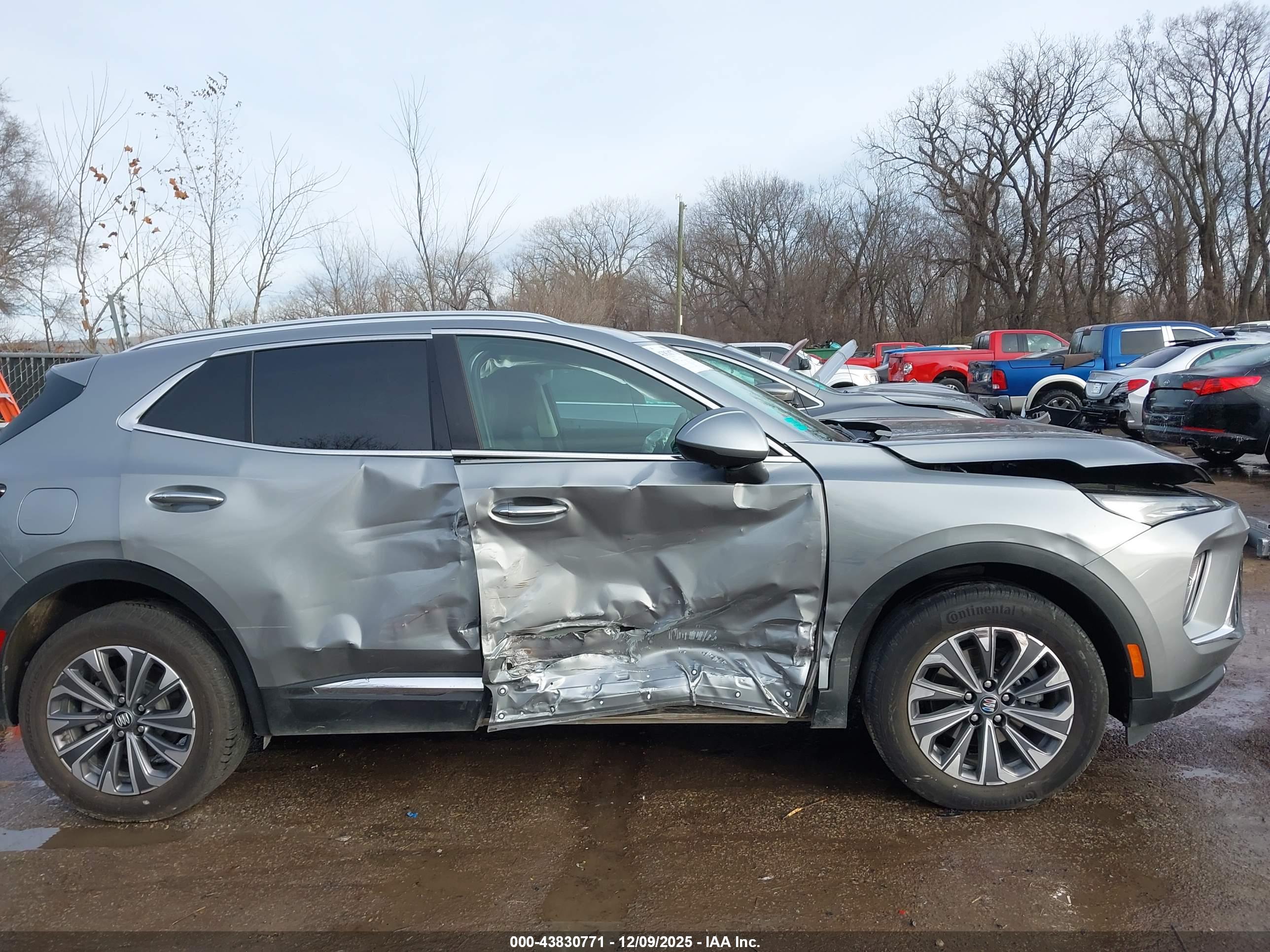 BUICK ENVISION image 6