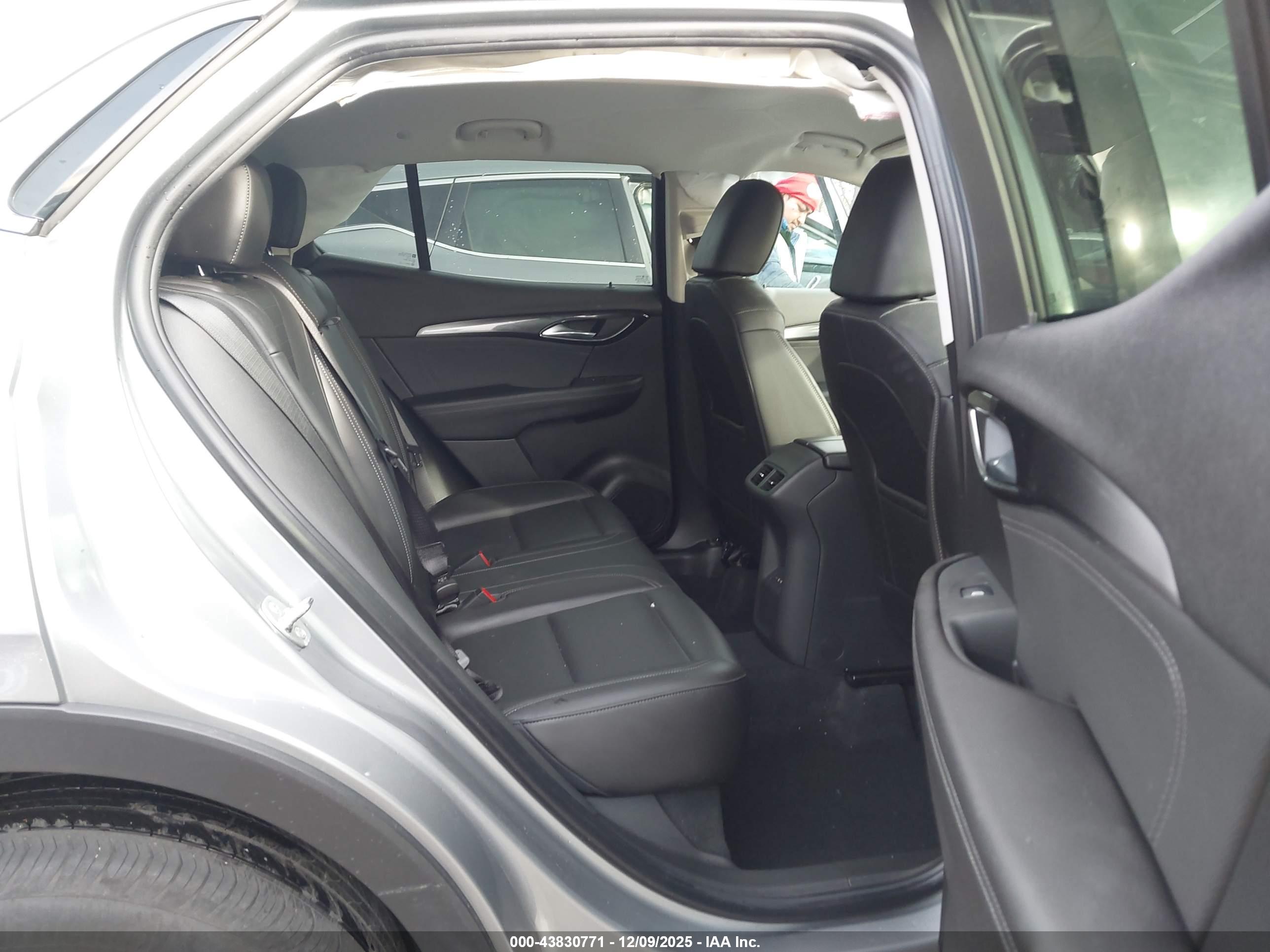 BUICK ENVISION image 8