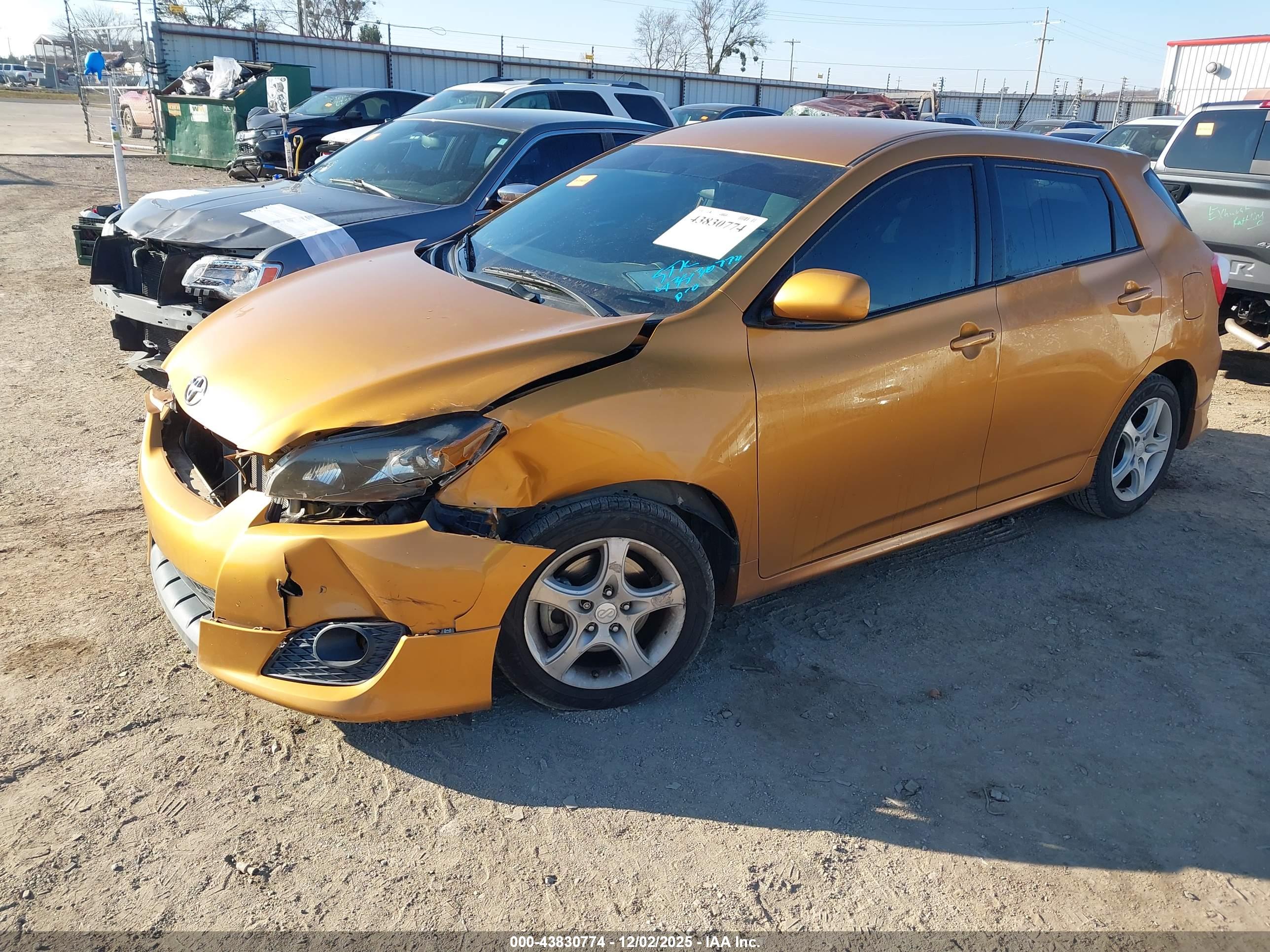 TOYOTA MATRIX image 2