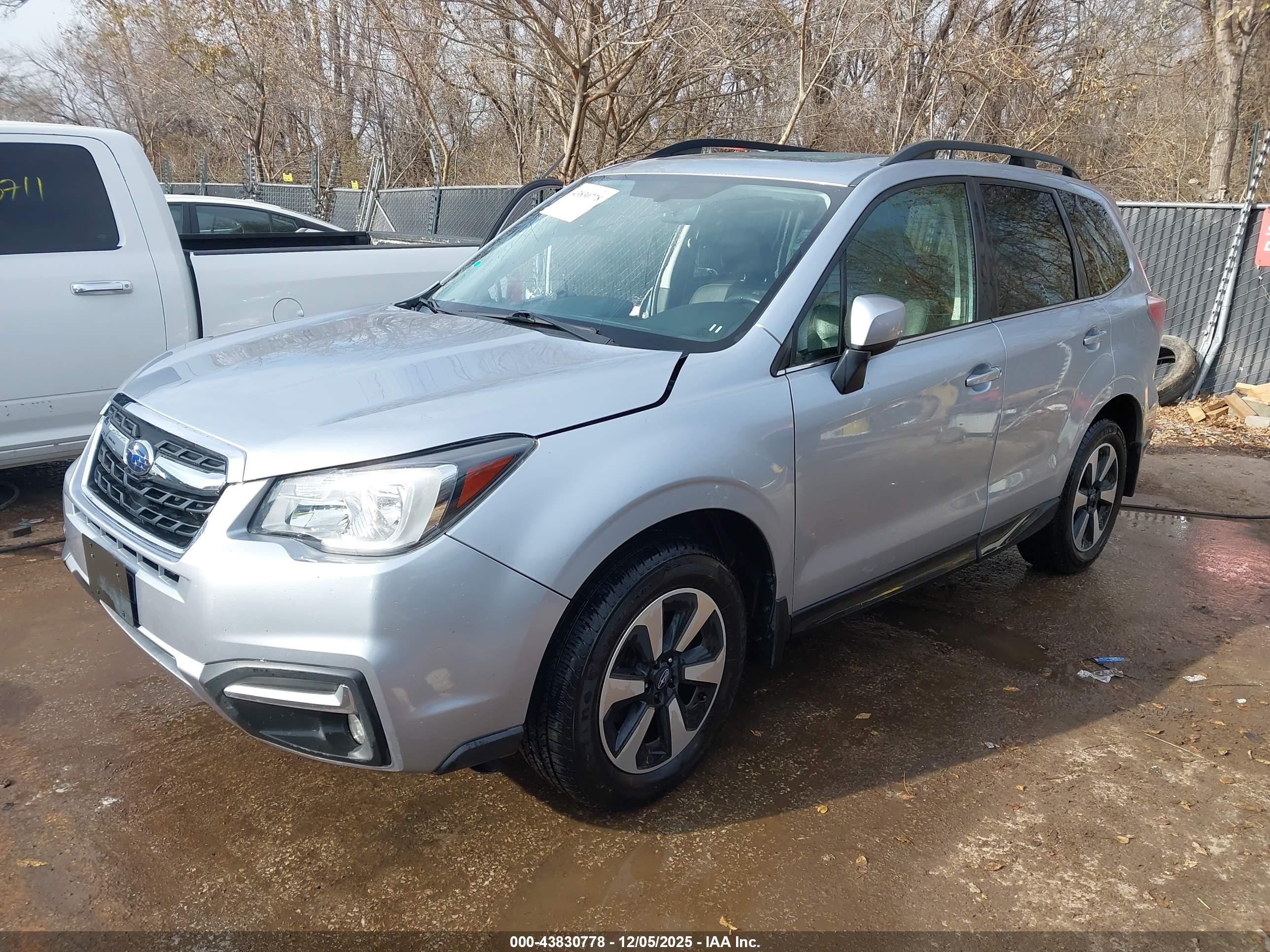 SUBARU FORESTER image 2