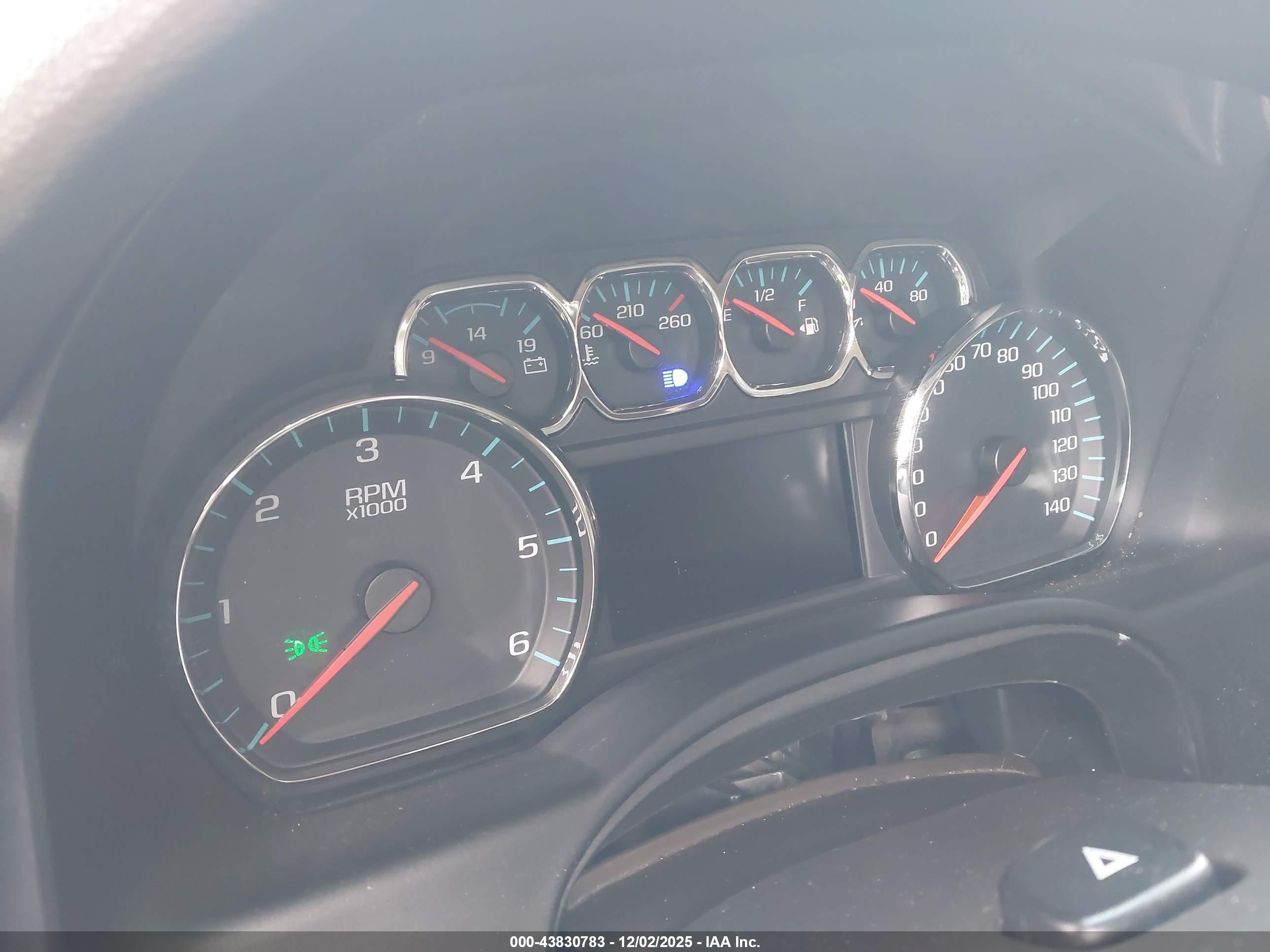 CHEVROLET TAHOE image 7