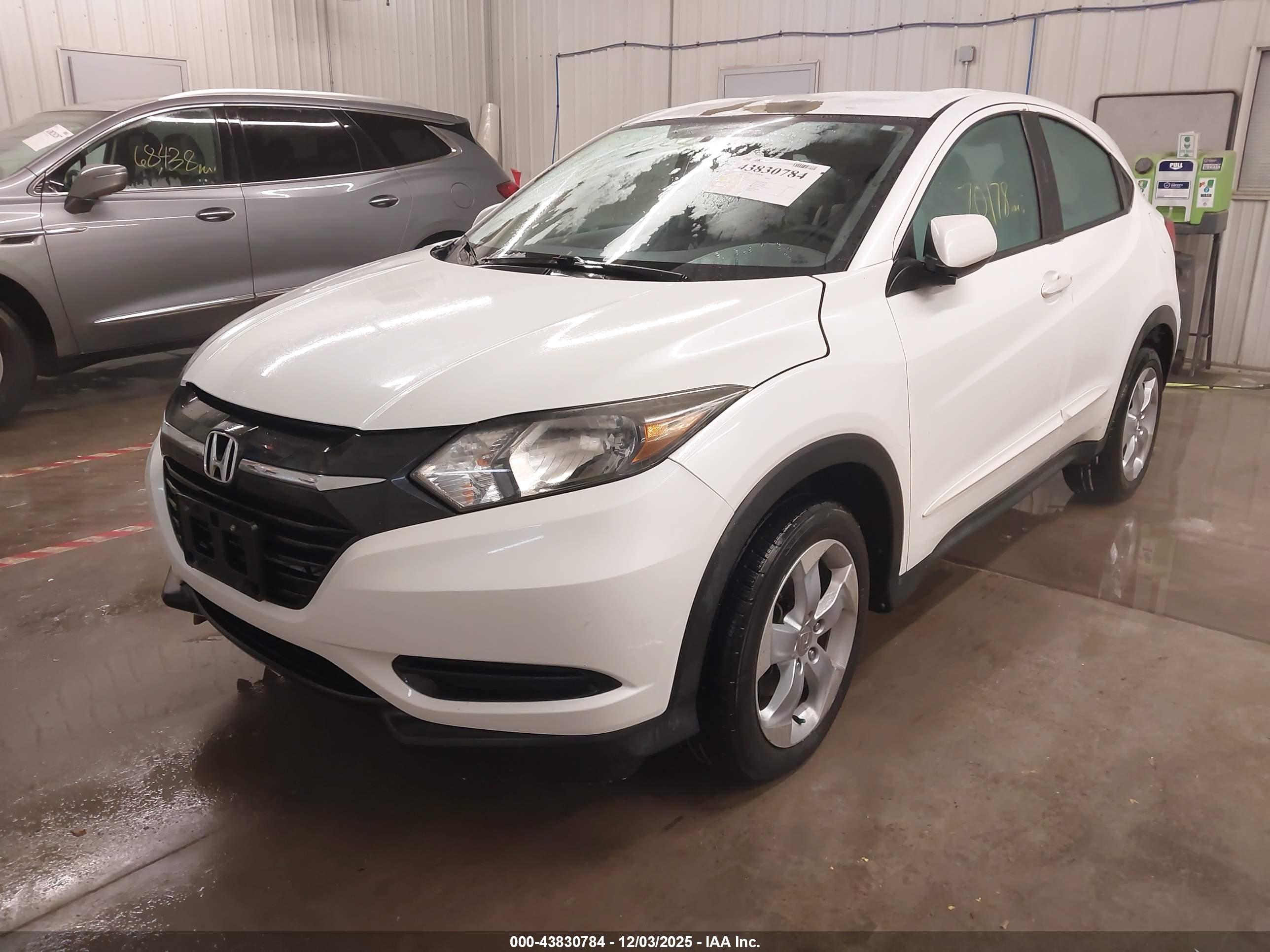 HONDA HR-V image 2