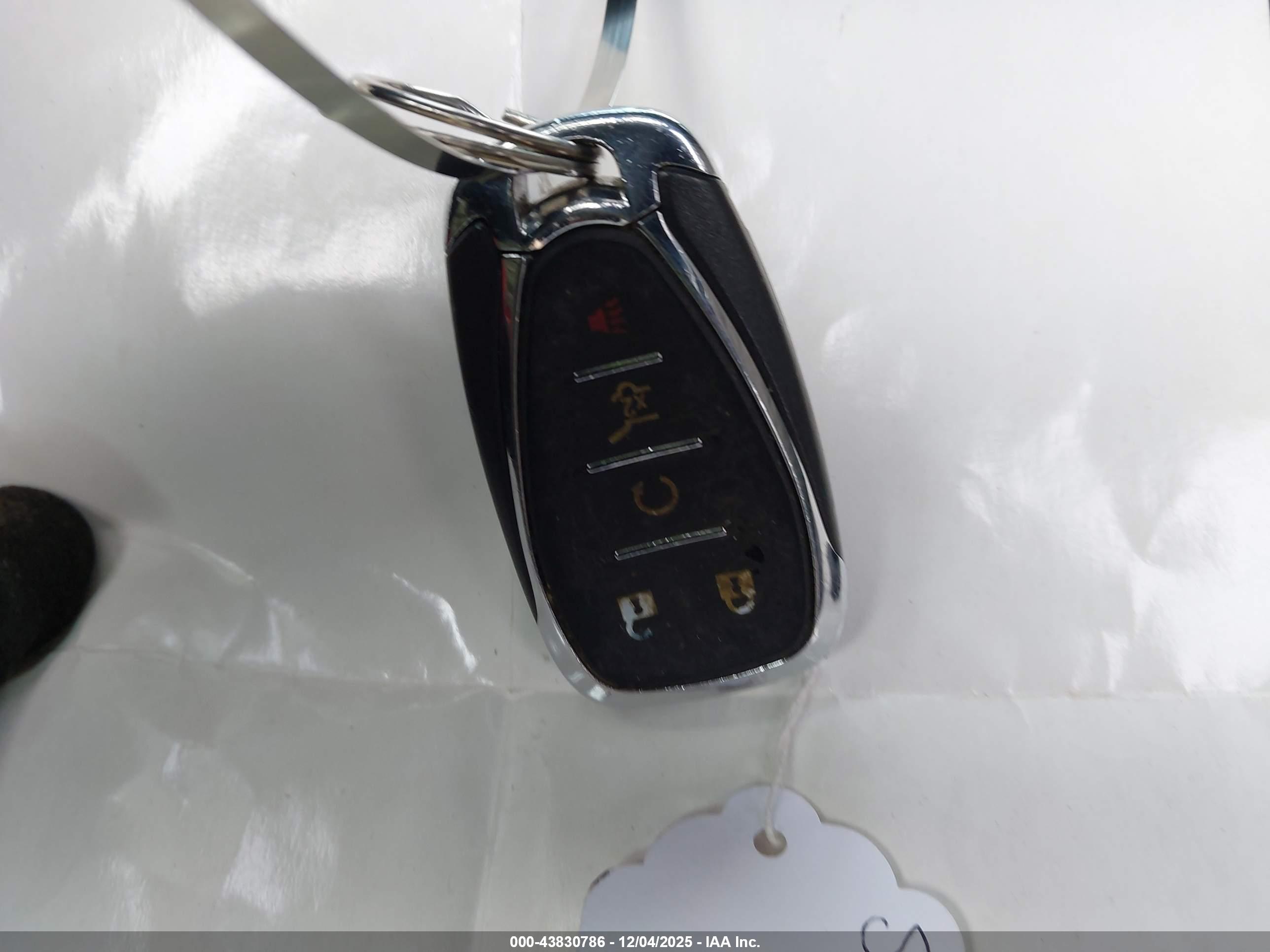 CHEVROLET EQUINOX image 11