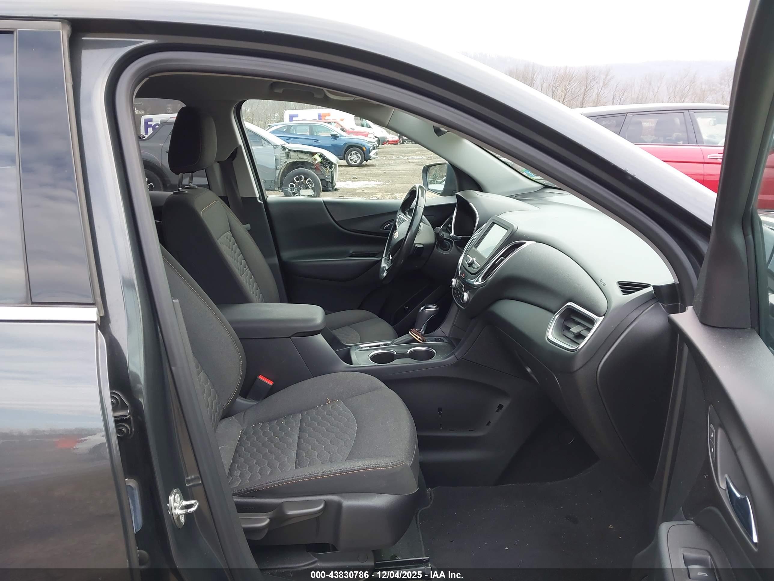 CHEVROLET EQUINOX image 5