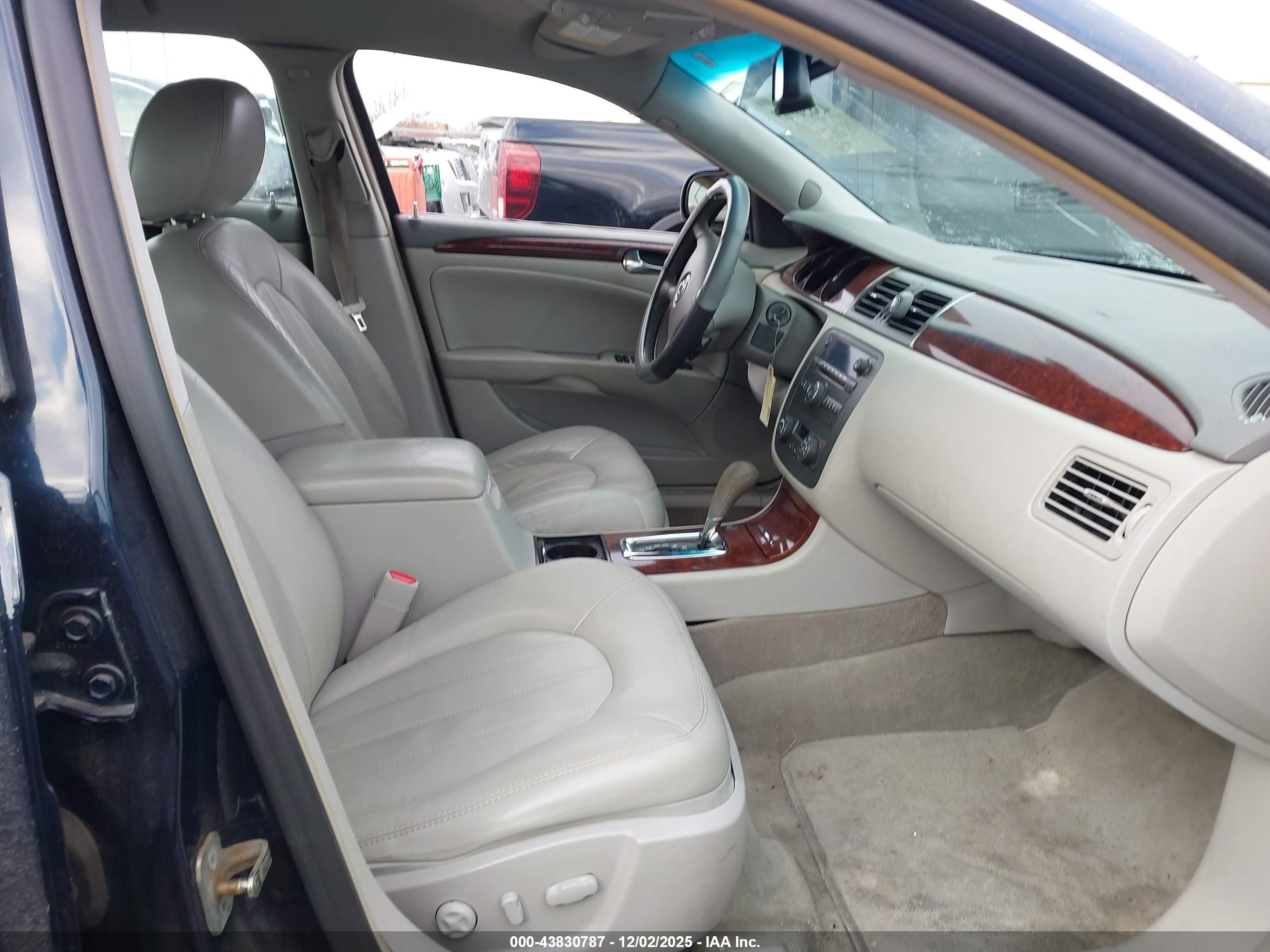 BUICK LUCERNE image 5