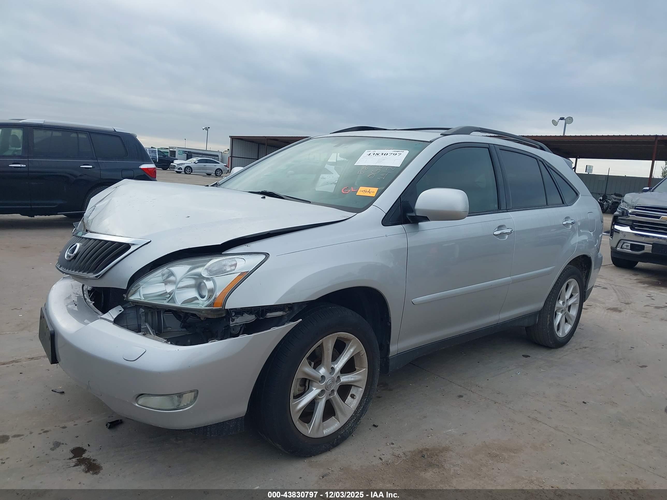 LEXUS RX image 2