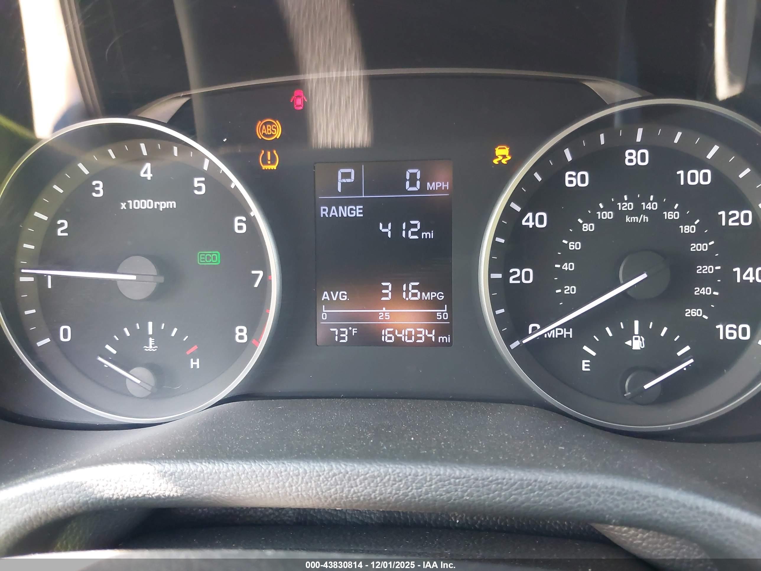 HYUNDAI ELANTRA image 7