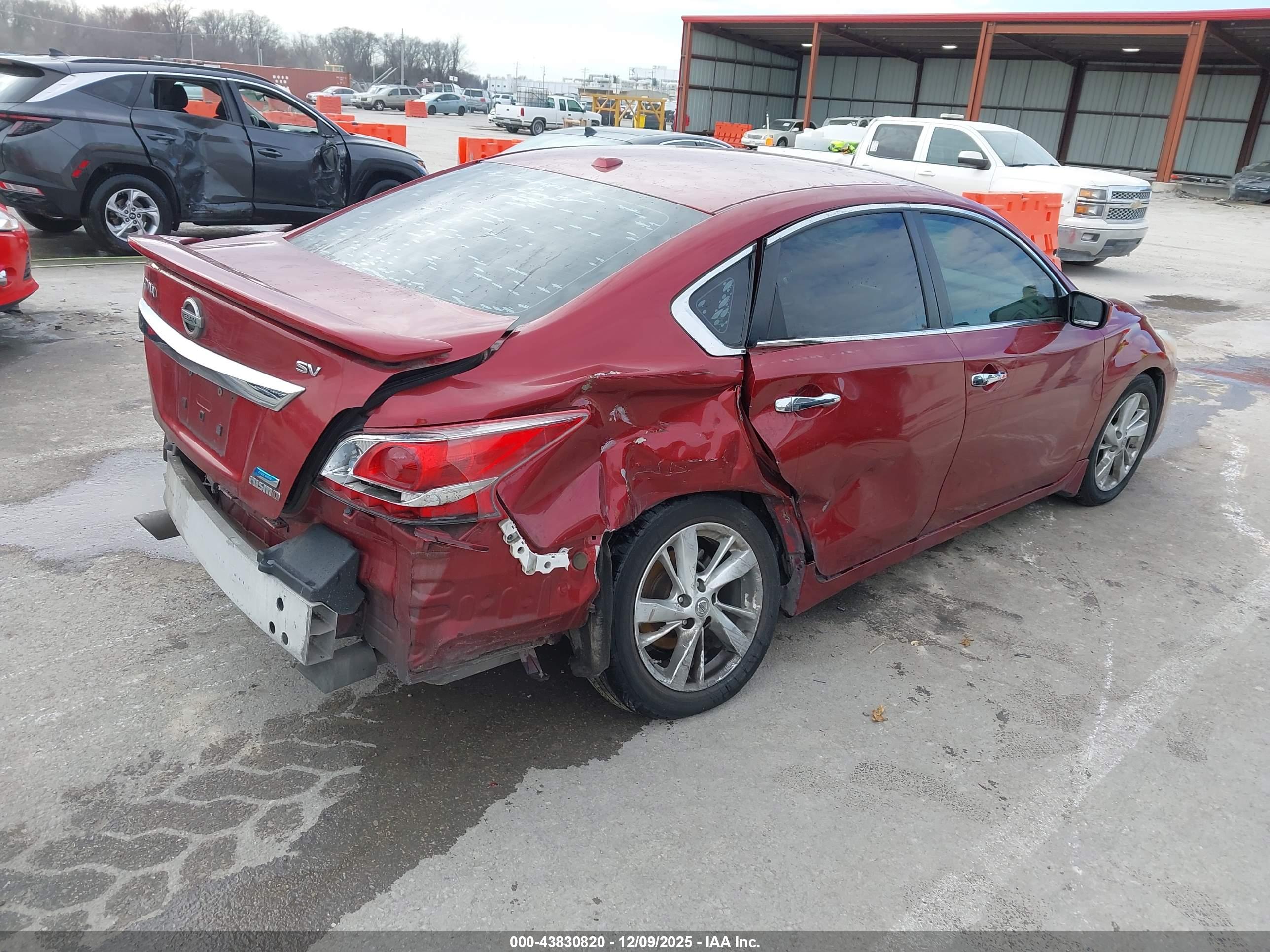 NISSAN ALTIMA image 4