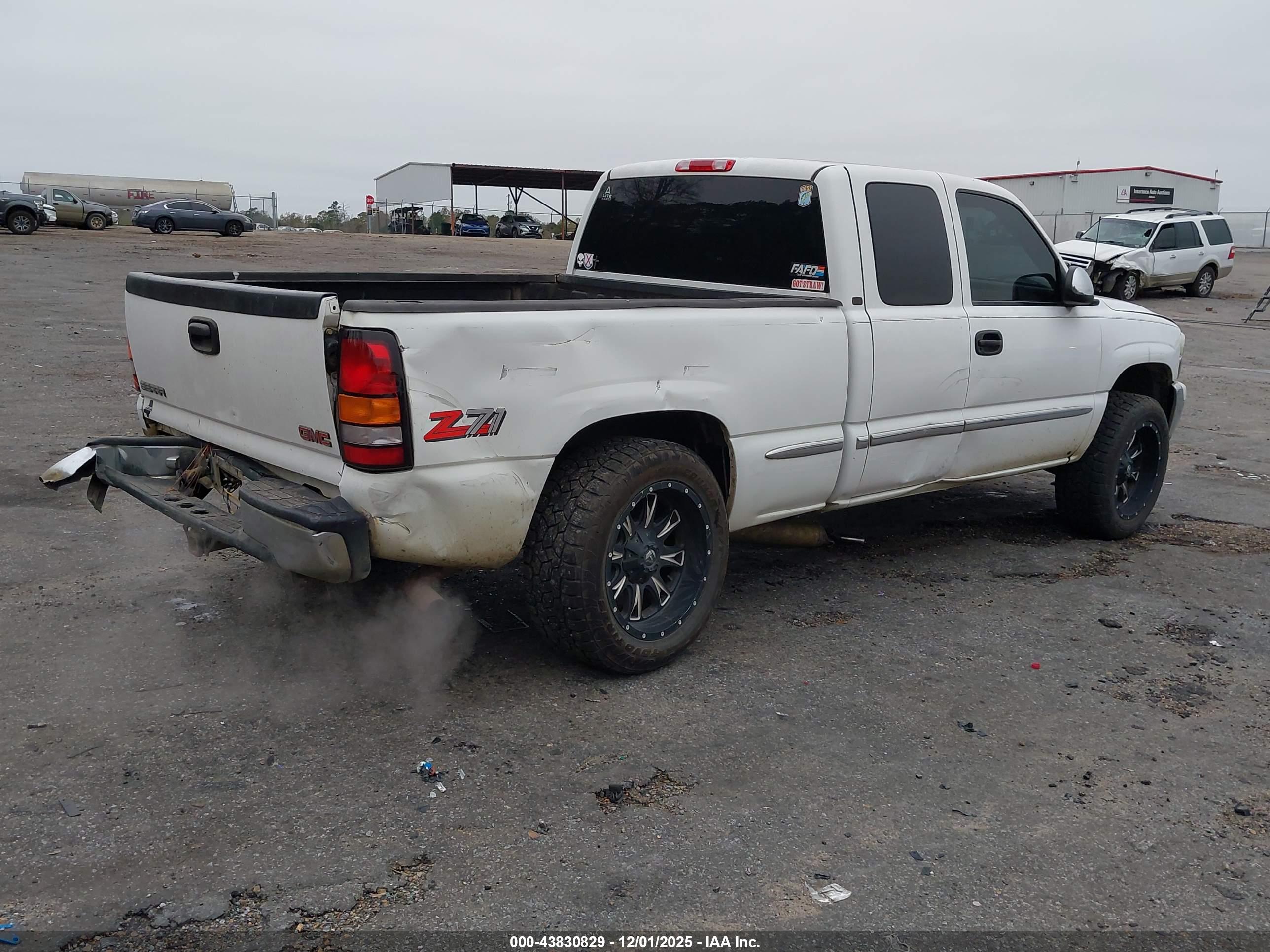 GMC SIERRA image 4