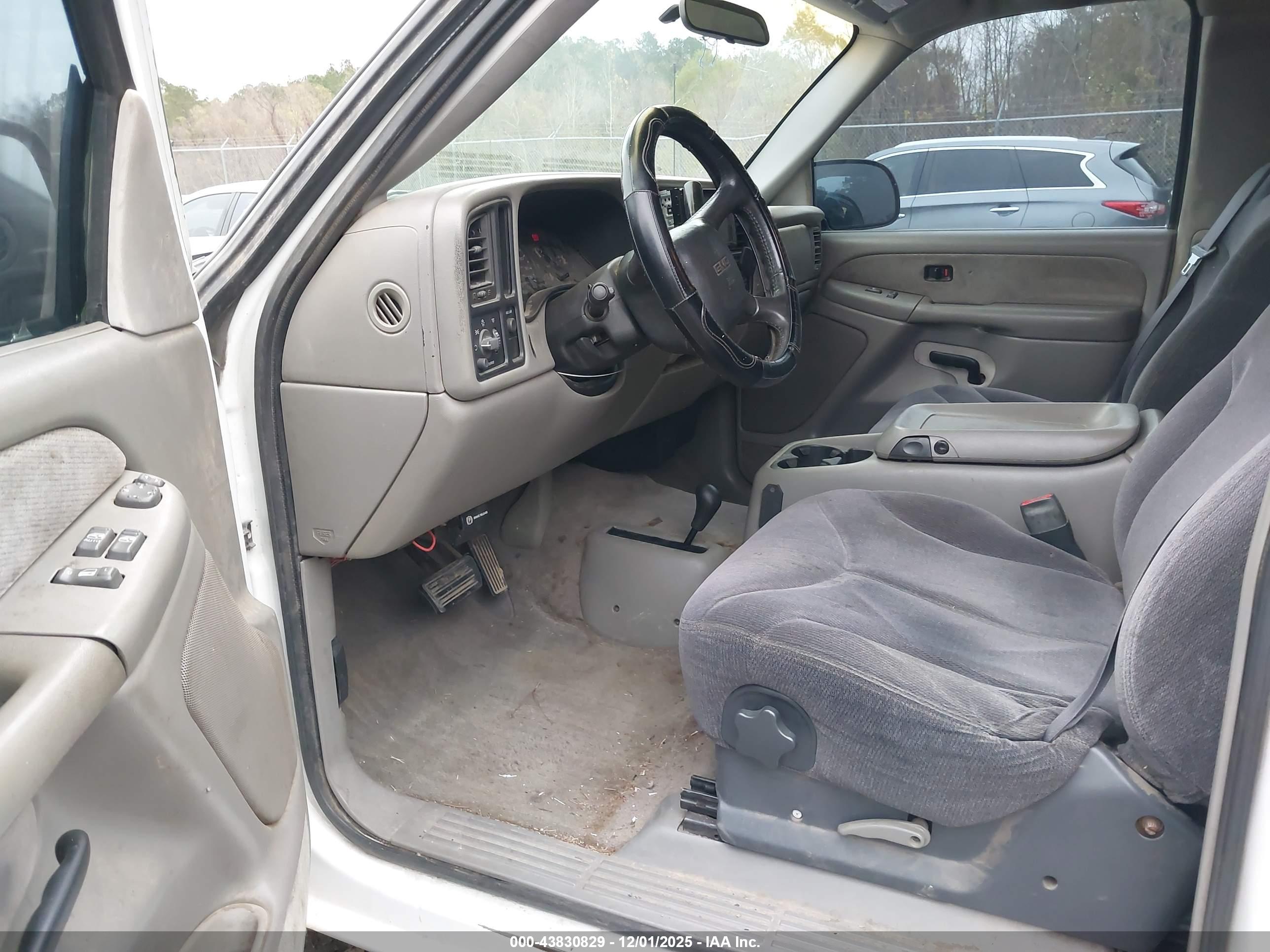 GMC SIERRA image 5