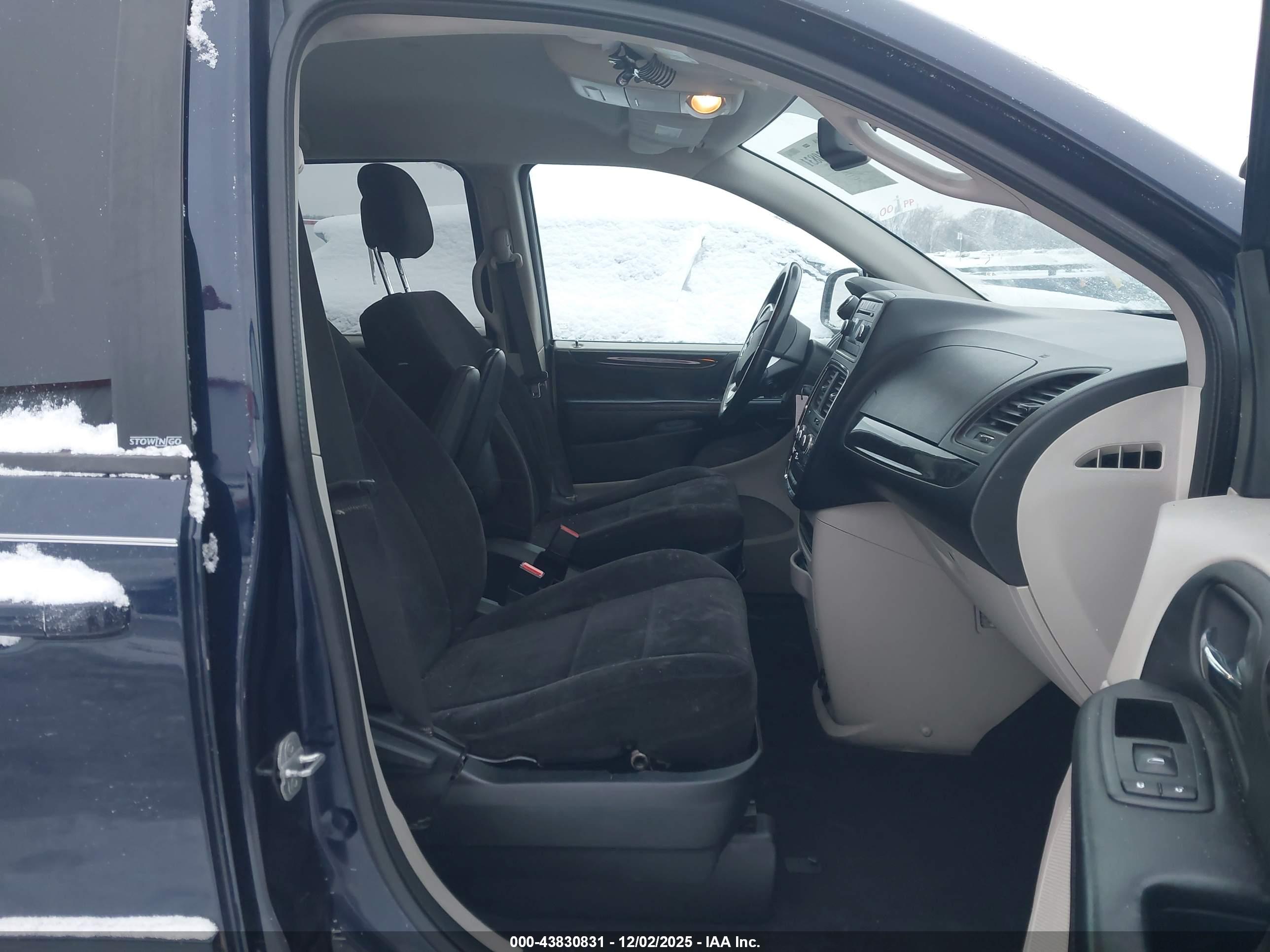 DODGE GRAND image 5