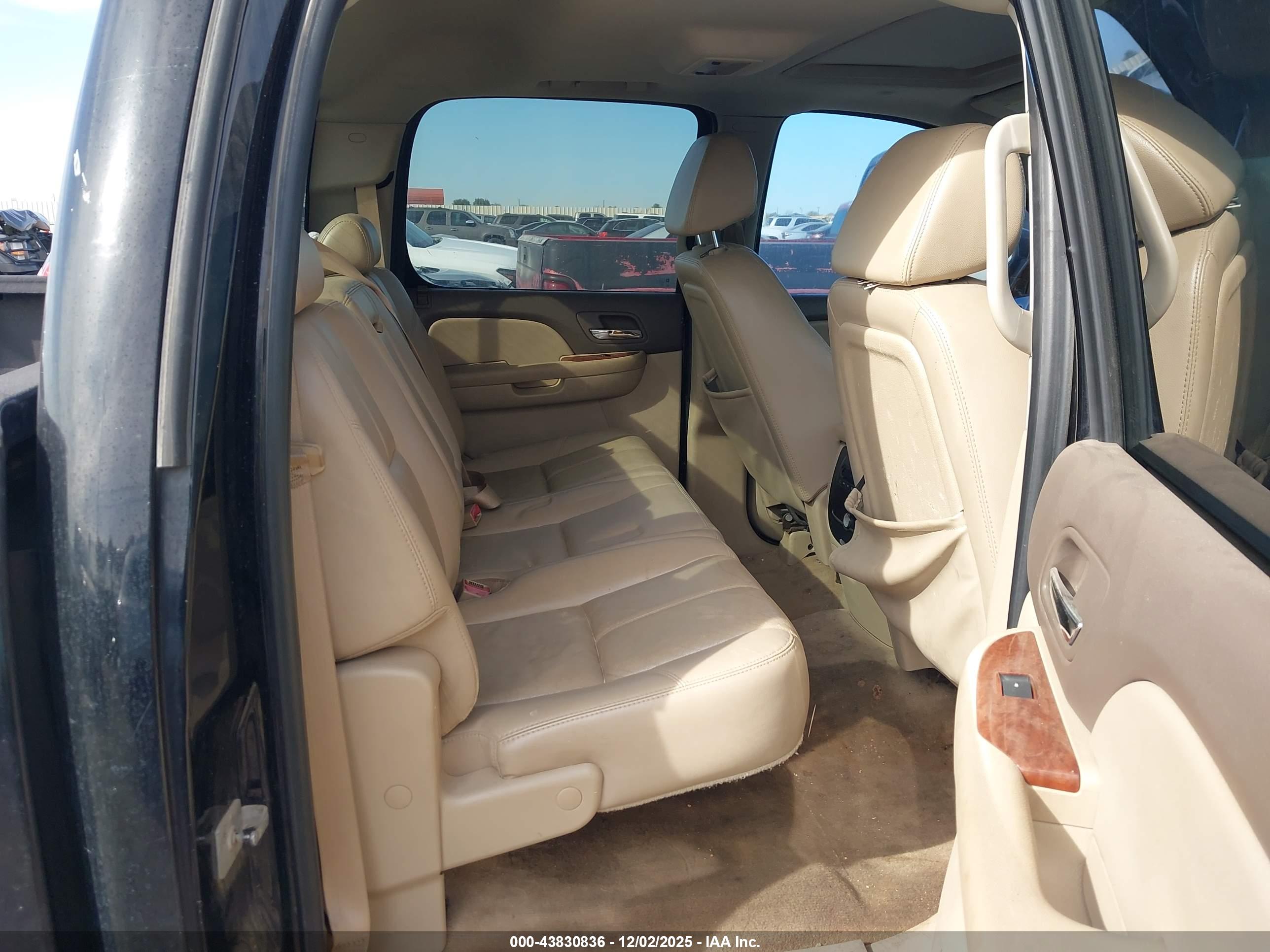 GMC SIERRA image 8