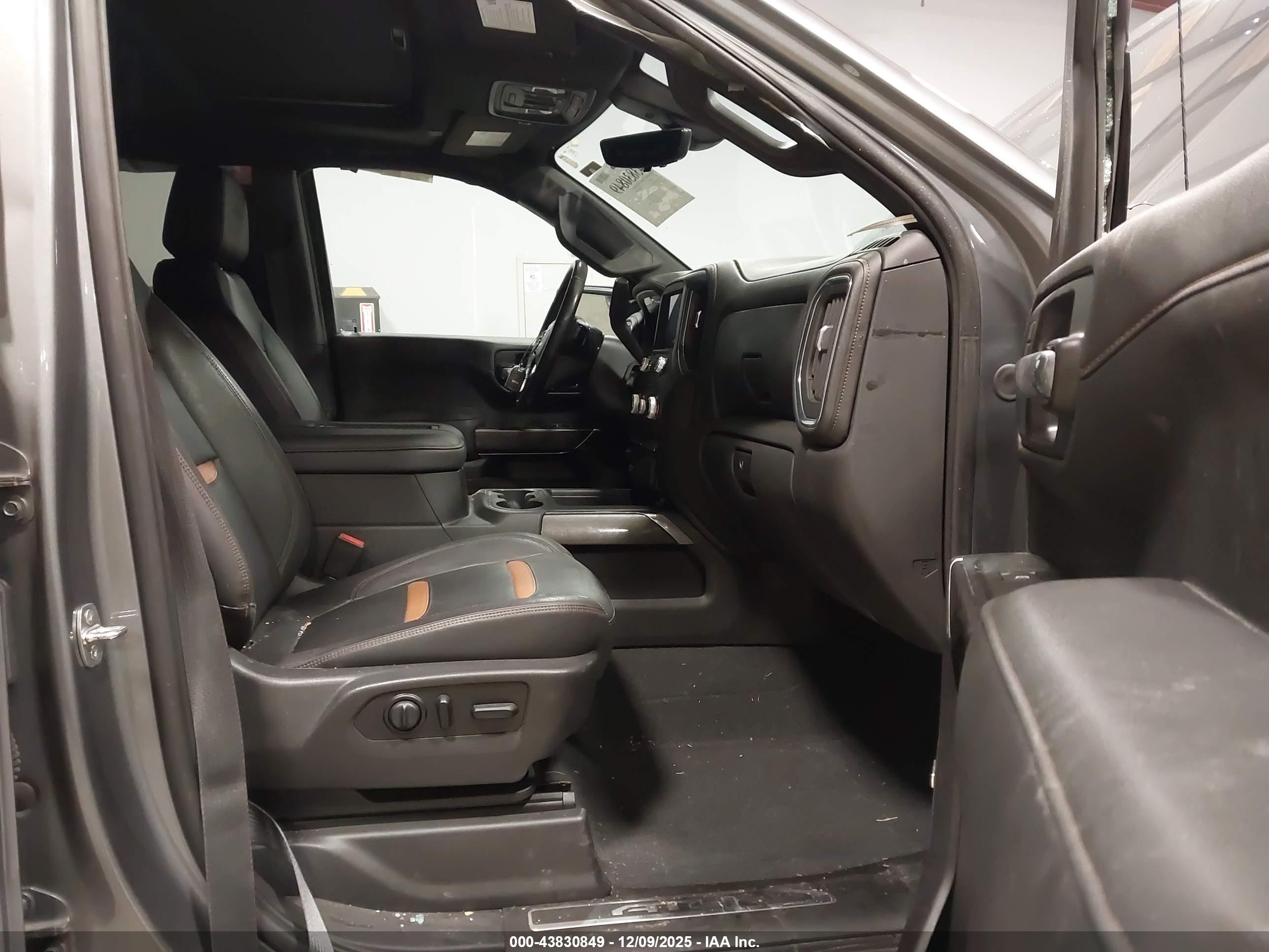 GMC SIERRA image 5