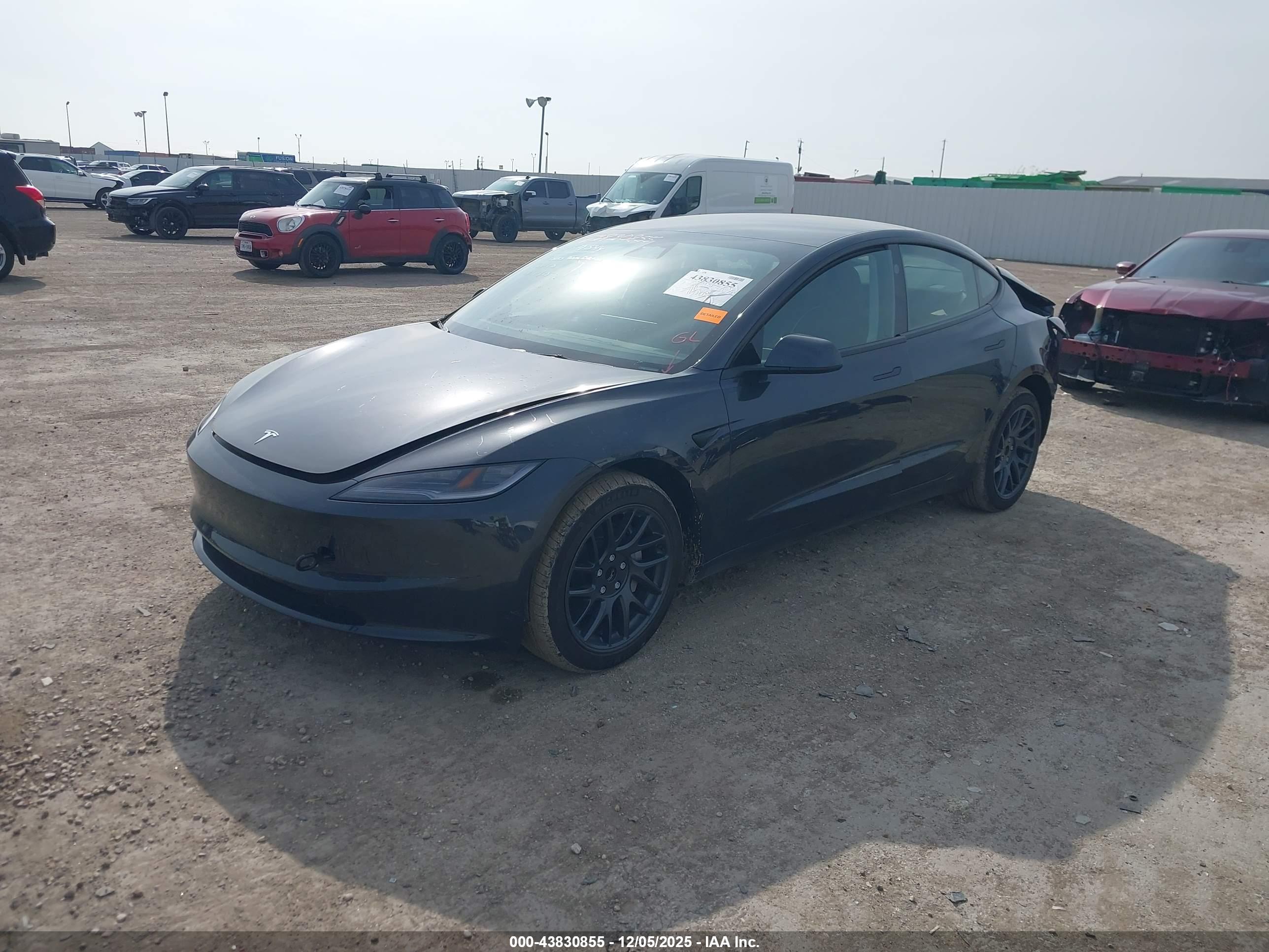 TESLA MODEL image 2