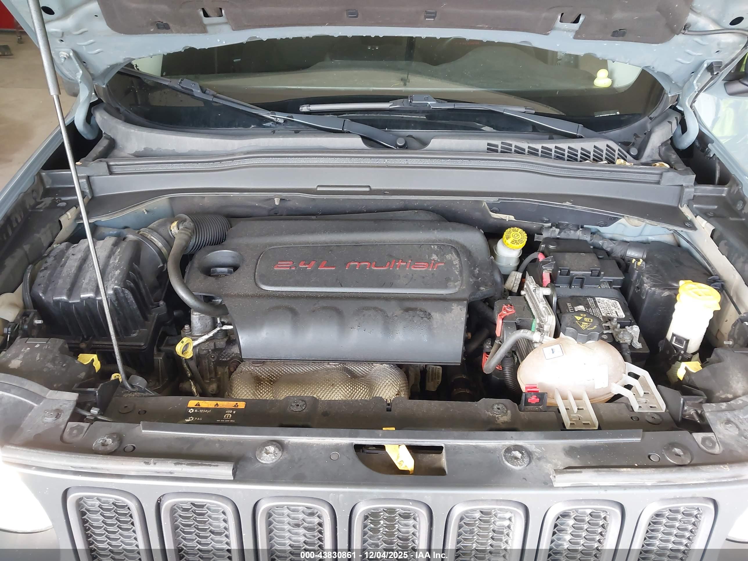 JEEP RENEGADE image 10