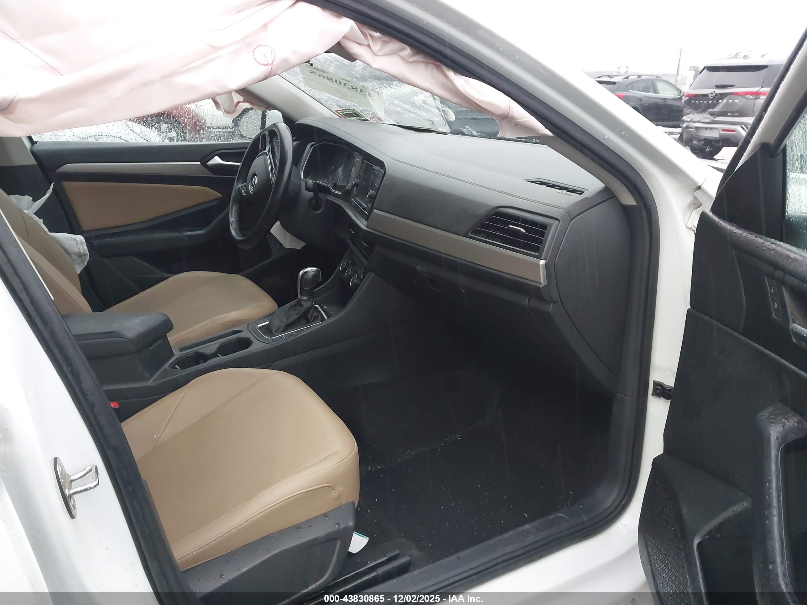 VOLKSWAGEN JETTA image 5