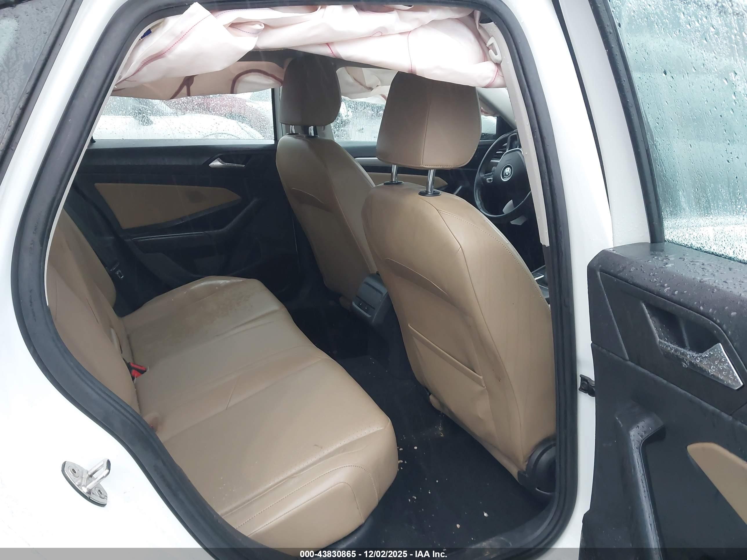 VOLKSWAGEN JETTA image 8