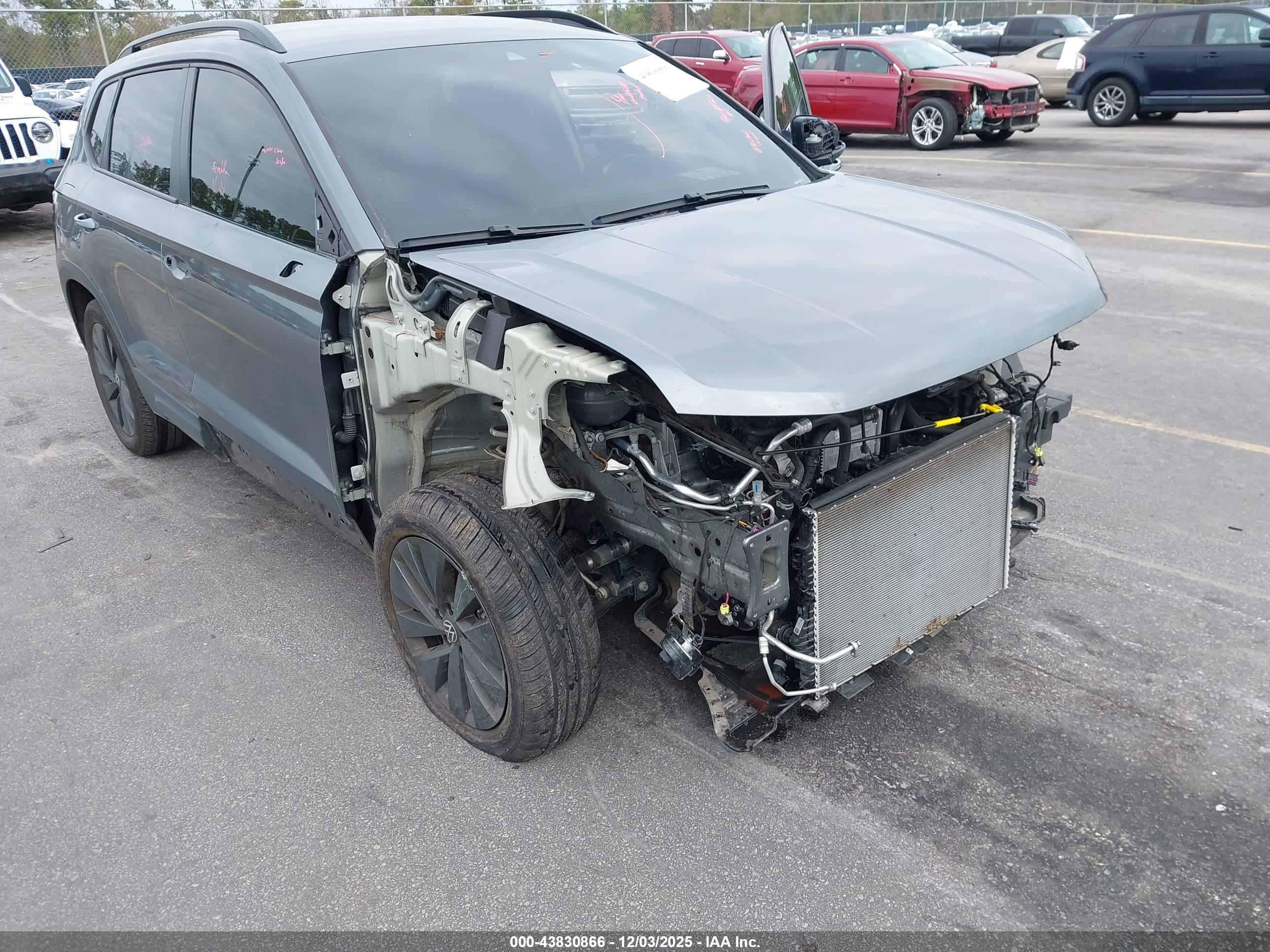 VOLKSWAGEN TAOS image 6