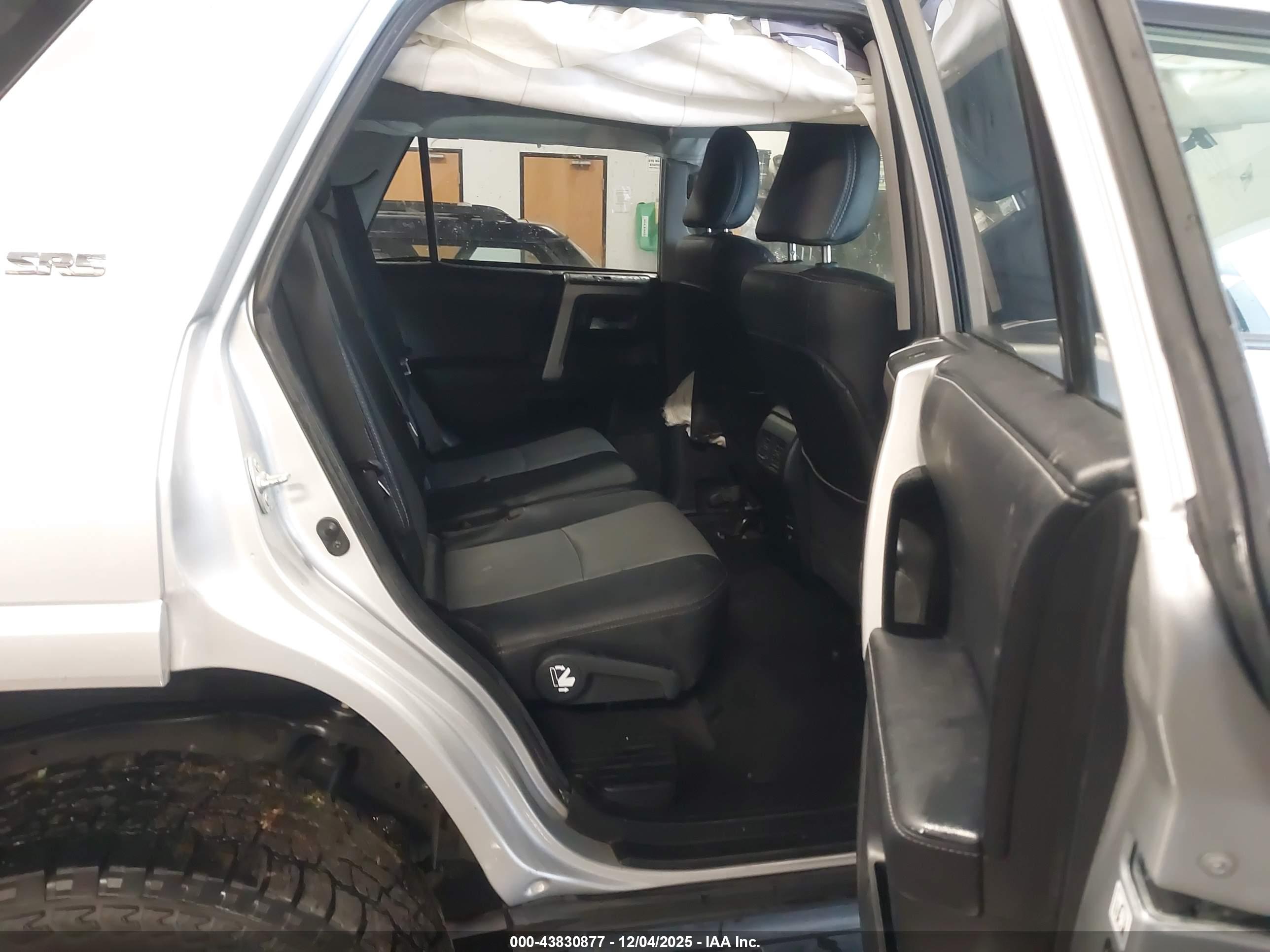 TOYOTA 4RUNNER image 8