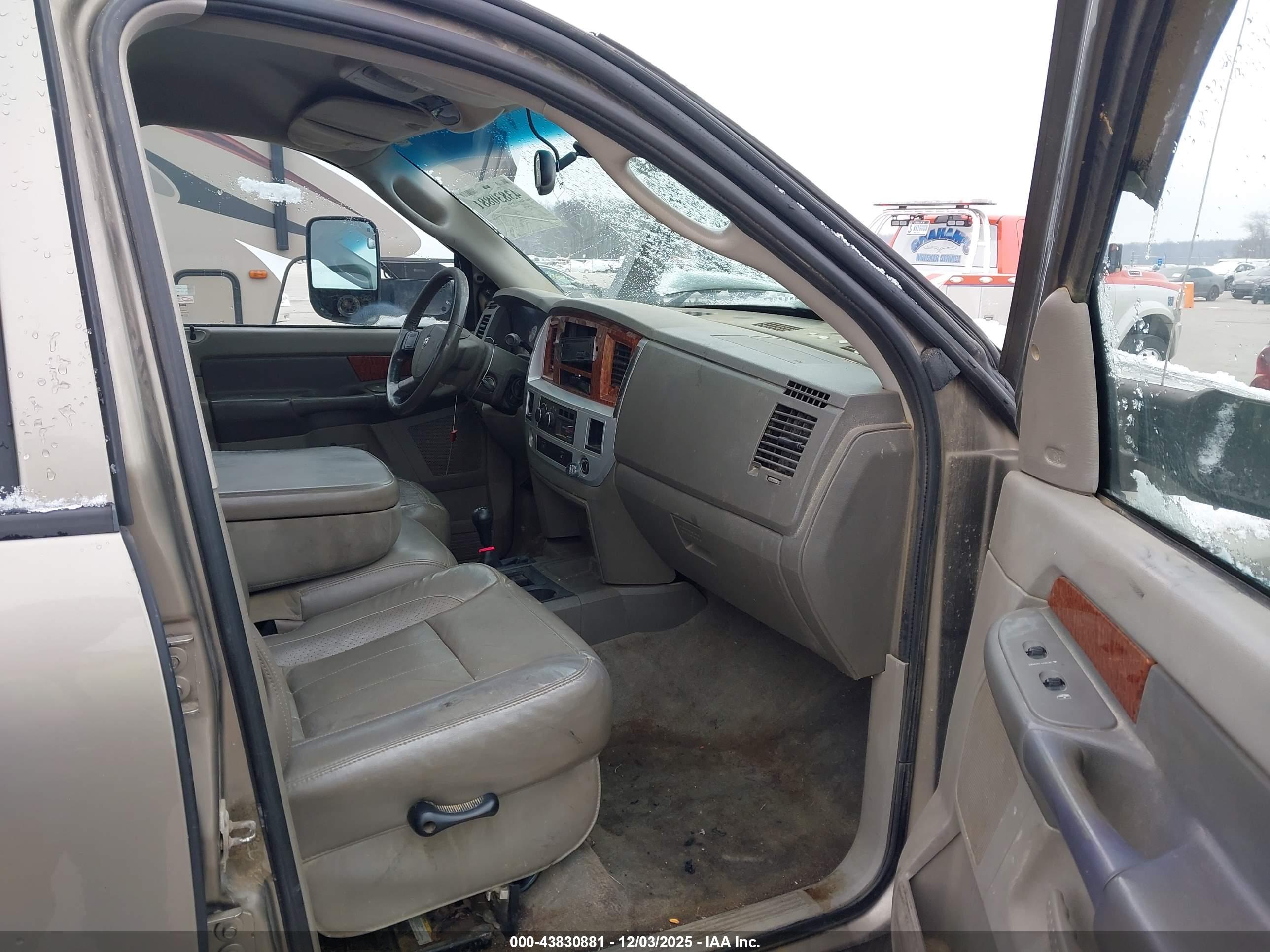 DODGE RAM image 5