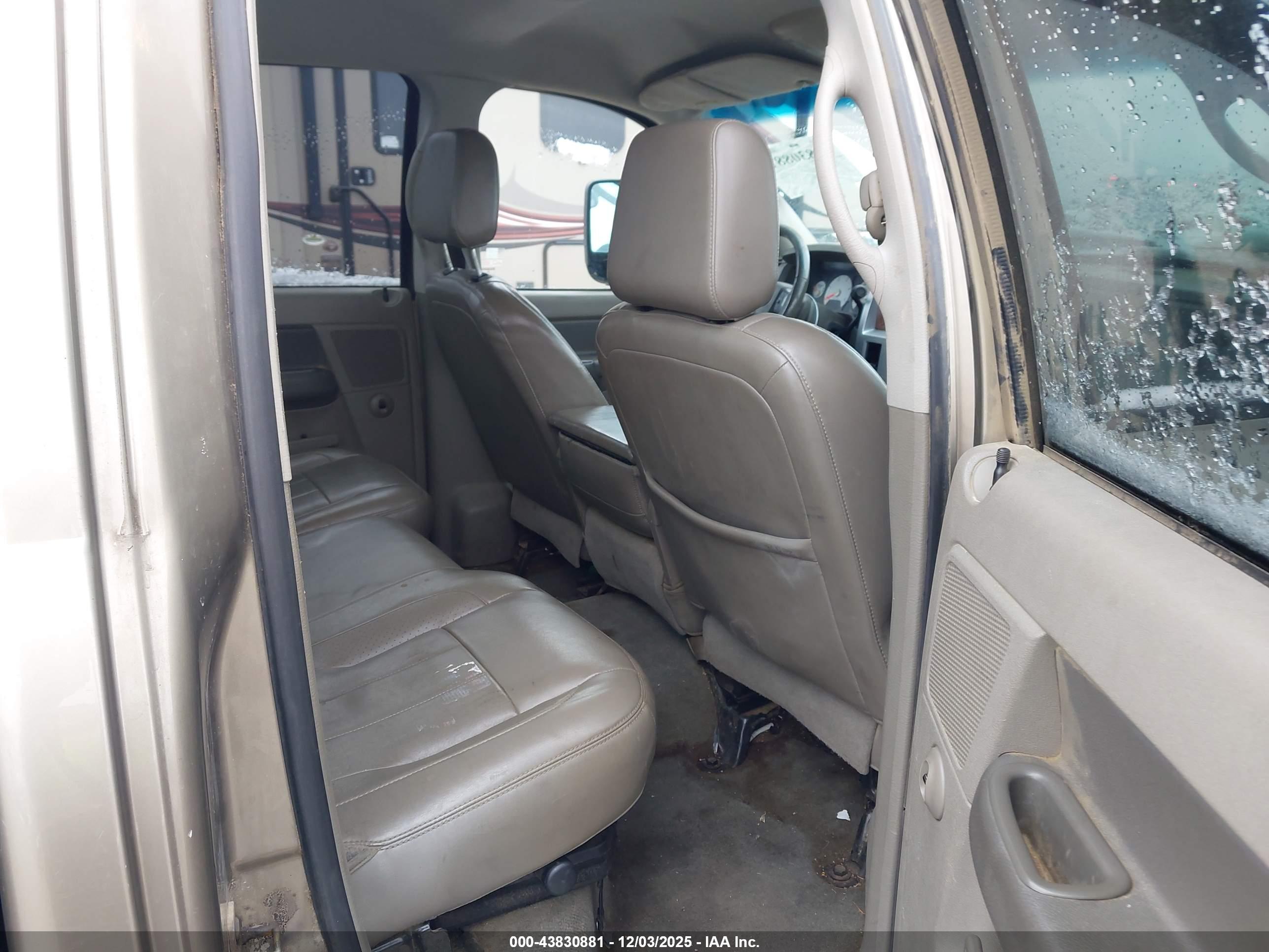 DODGE RAM image 8