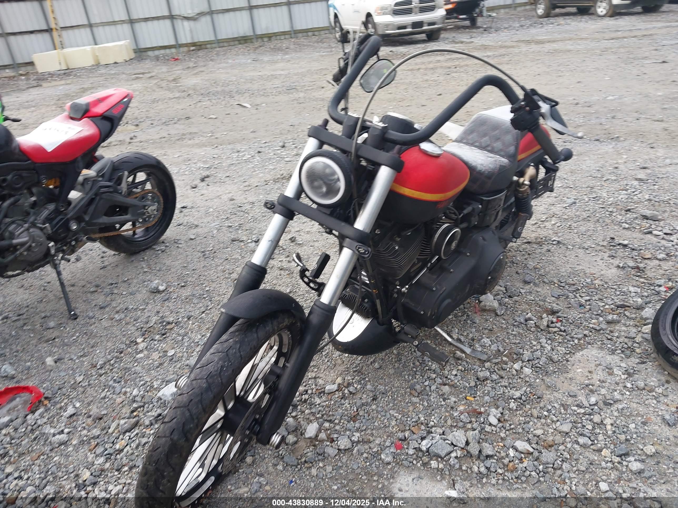 HARLEY-DAVIDSON FXDWG image 2