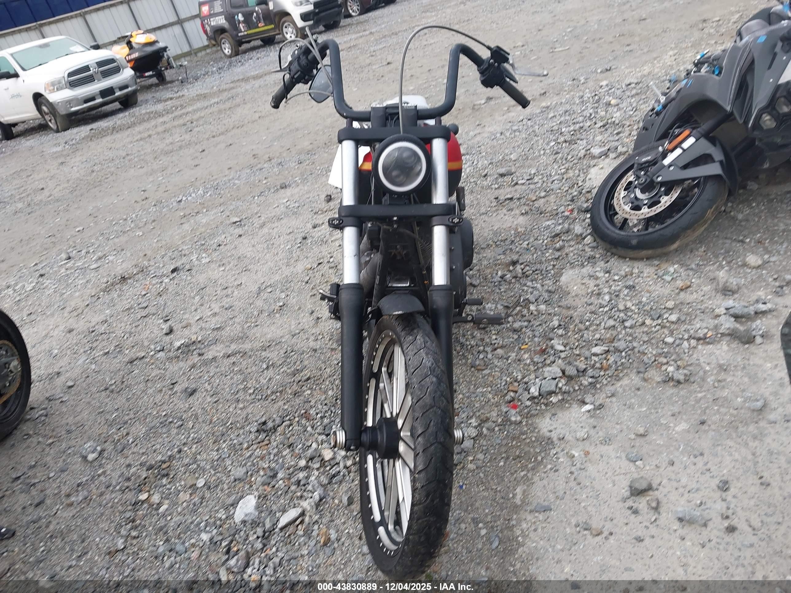 HARLEY-DAVIDSON FXDWG image 5