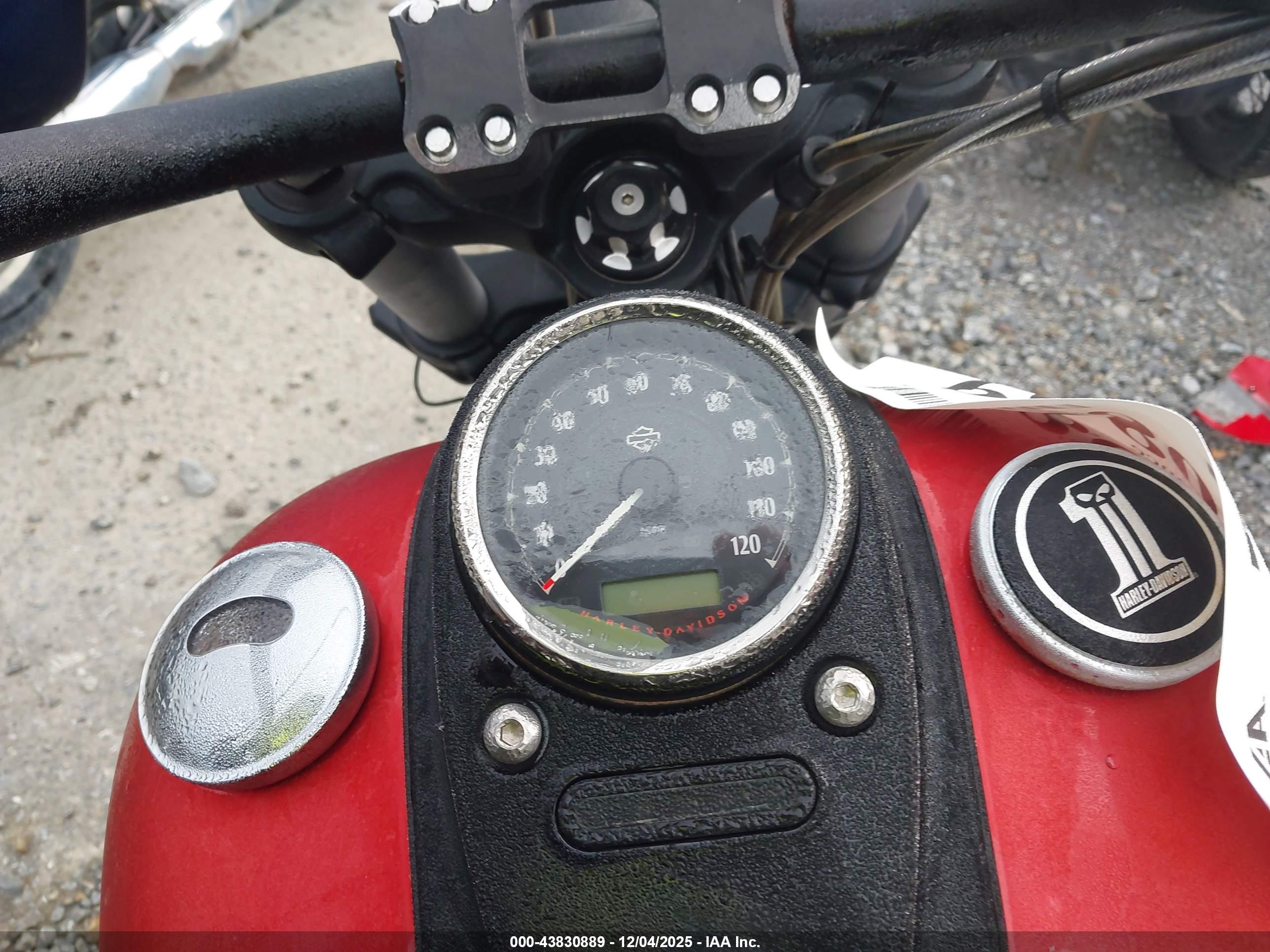 HARLEY-DAVIDSON FXDWG image 7