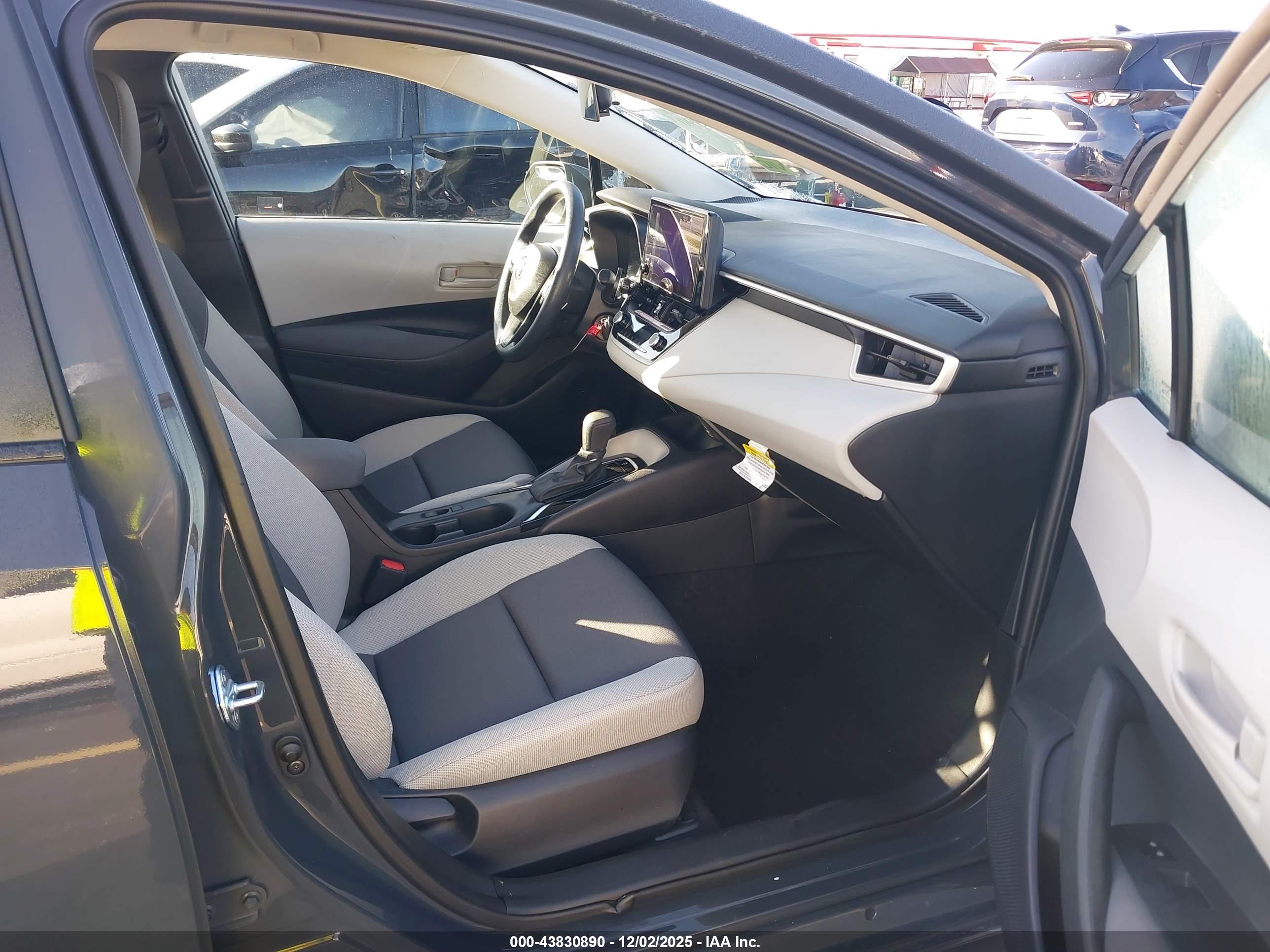 TOYOTA COROLLA image 5