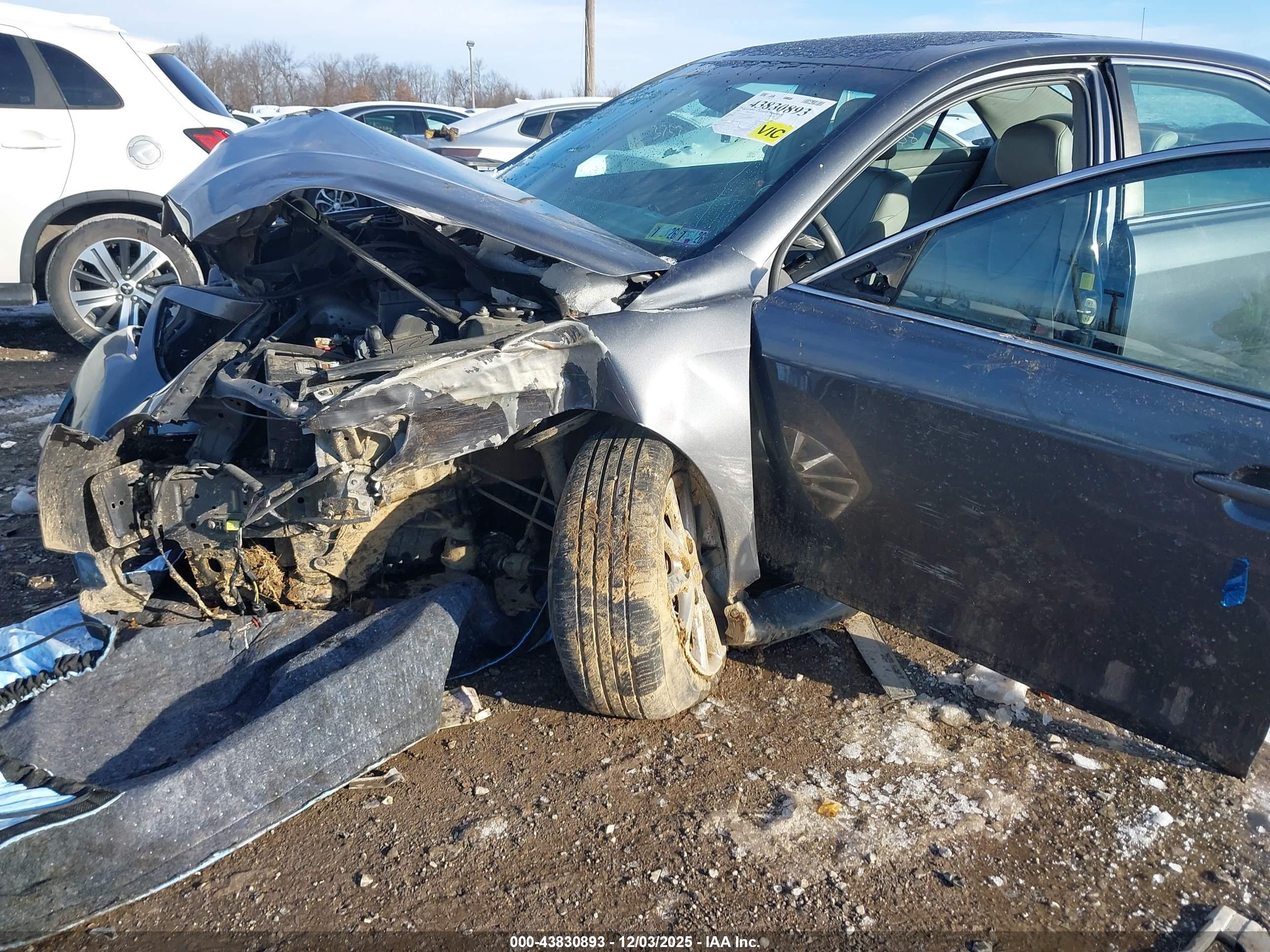 TOYOTA CAMRY image 6