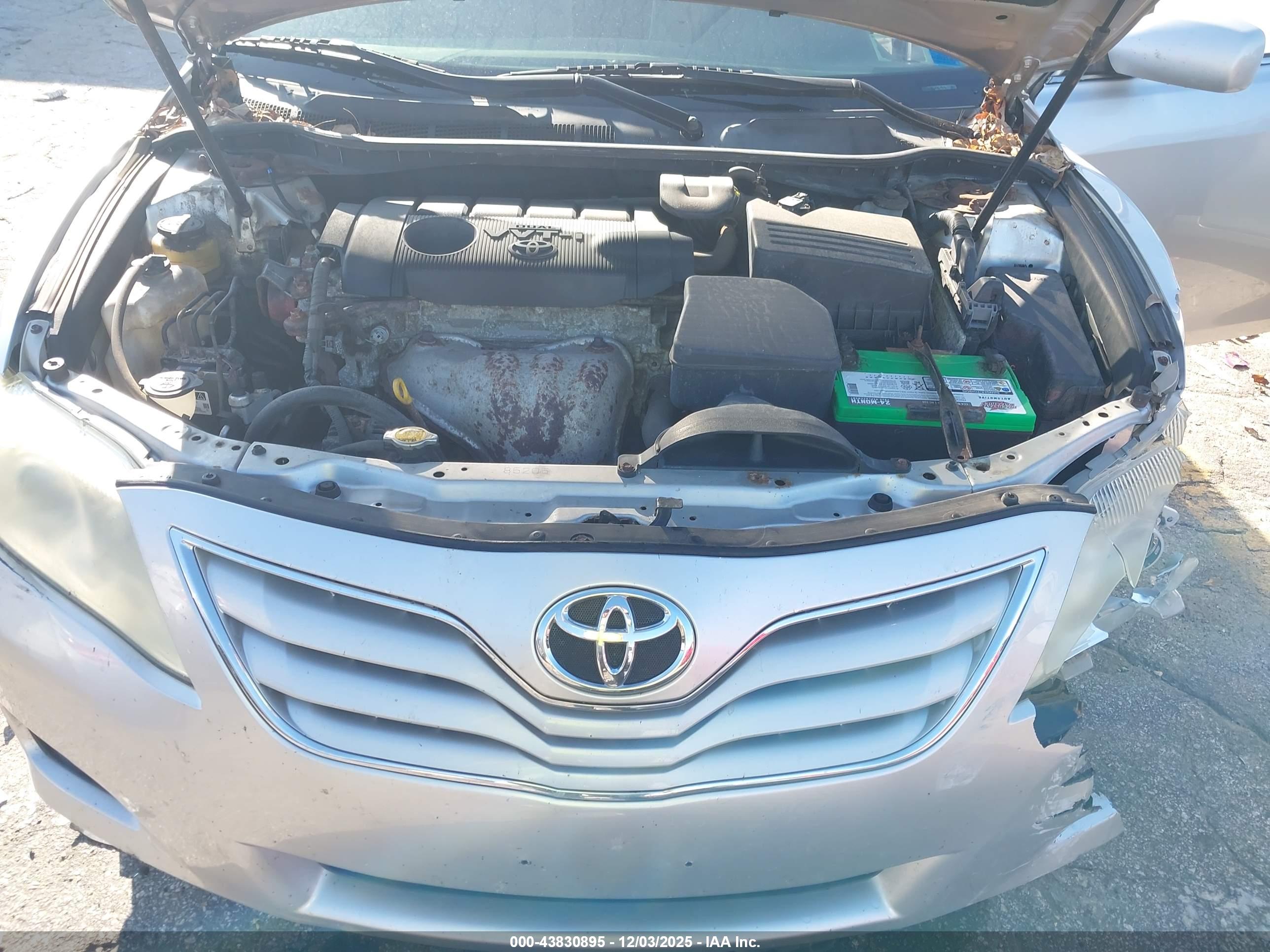 TOYOTA CAMRY image 10