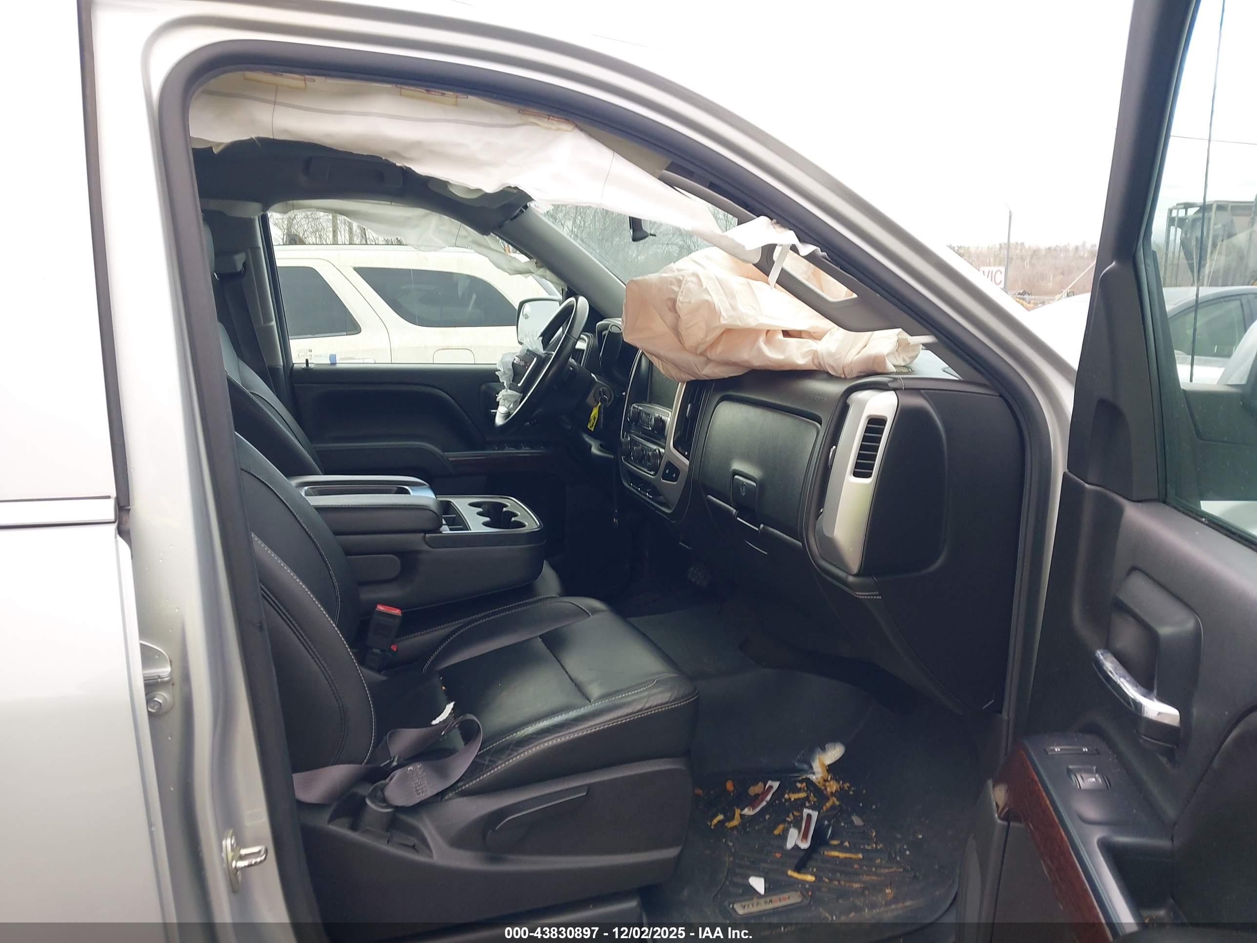 GMC SIERRA image 5