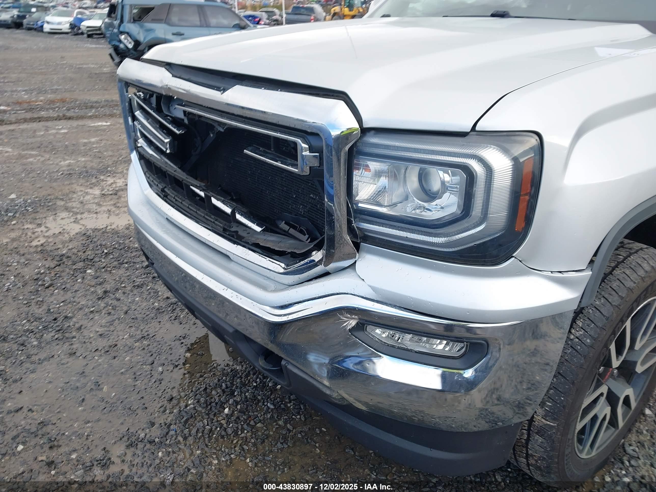 GMC SIERRA image 6