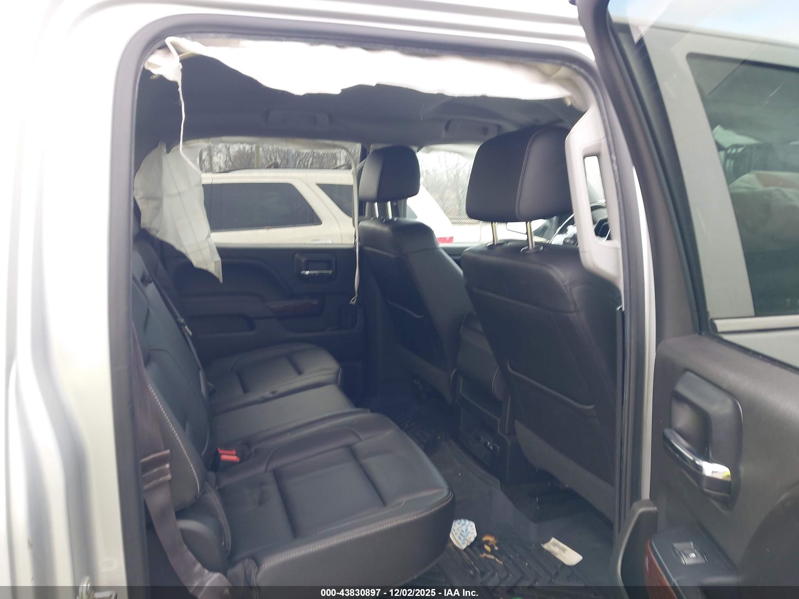 GMC SIERRA image 8