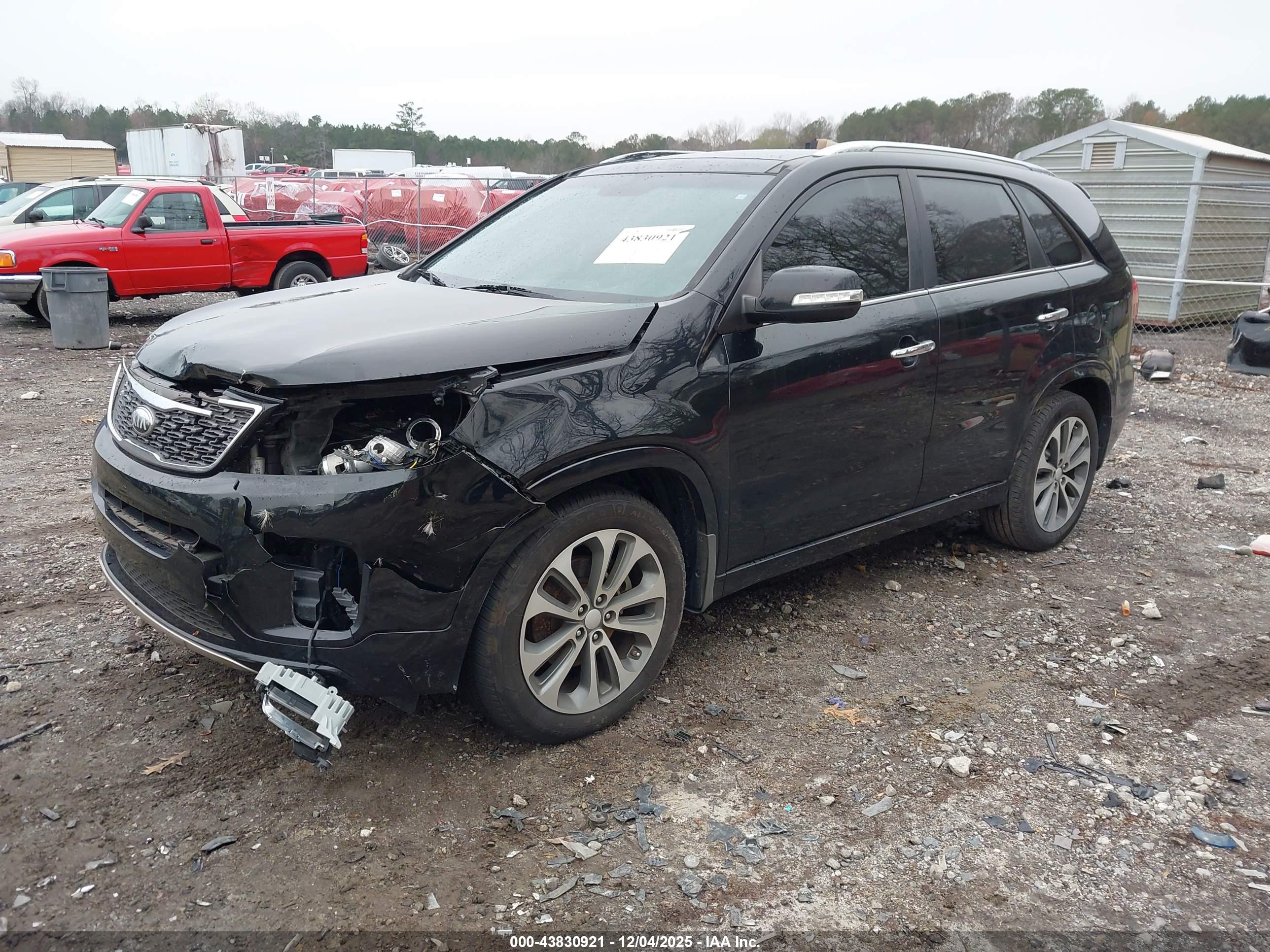 KIA SORENTO image 2
