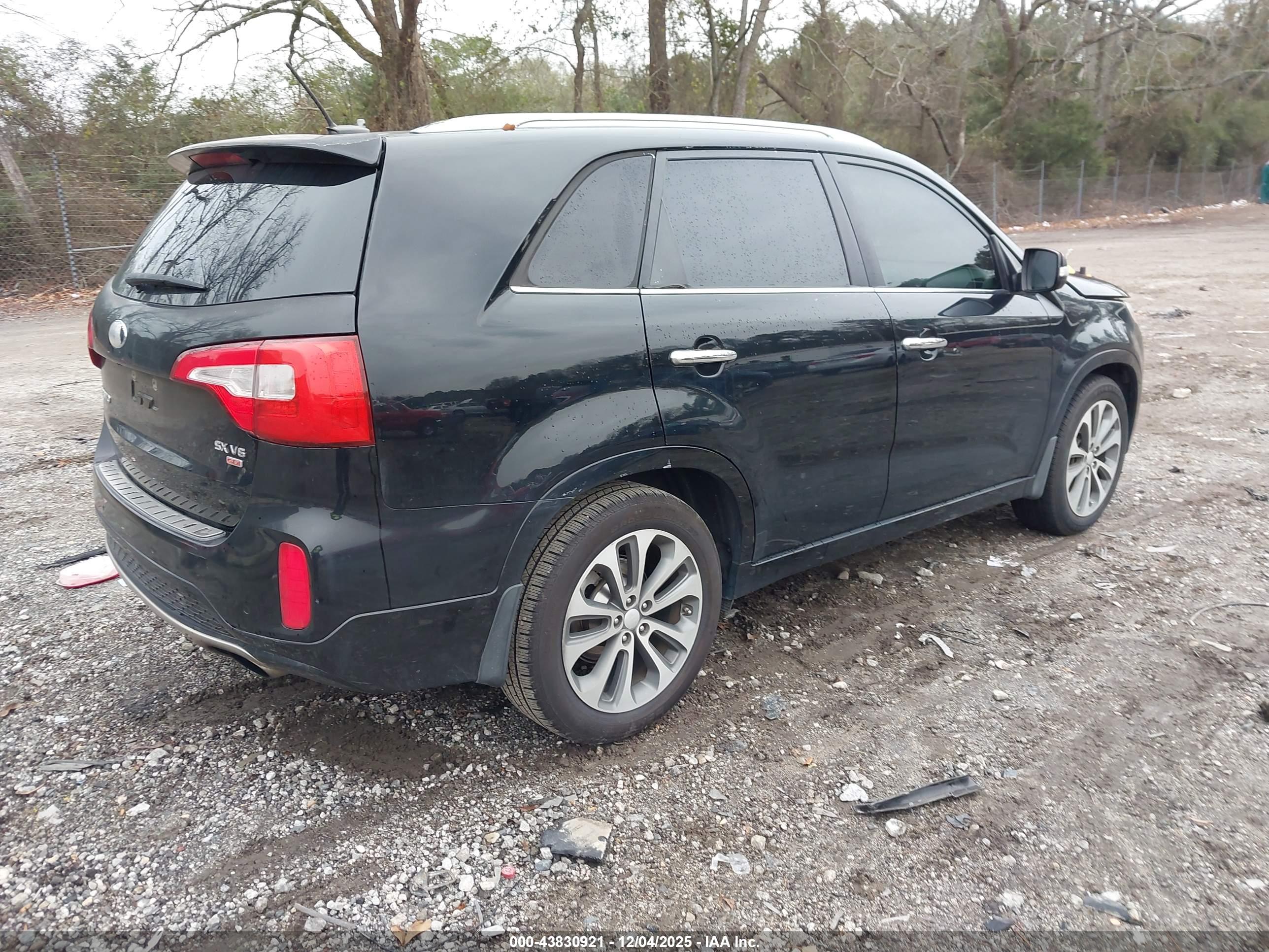 KIA SORENTO image 4