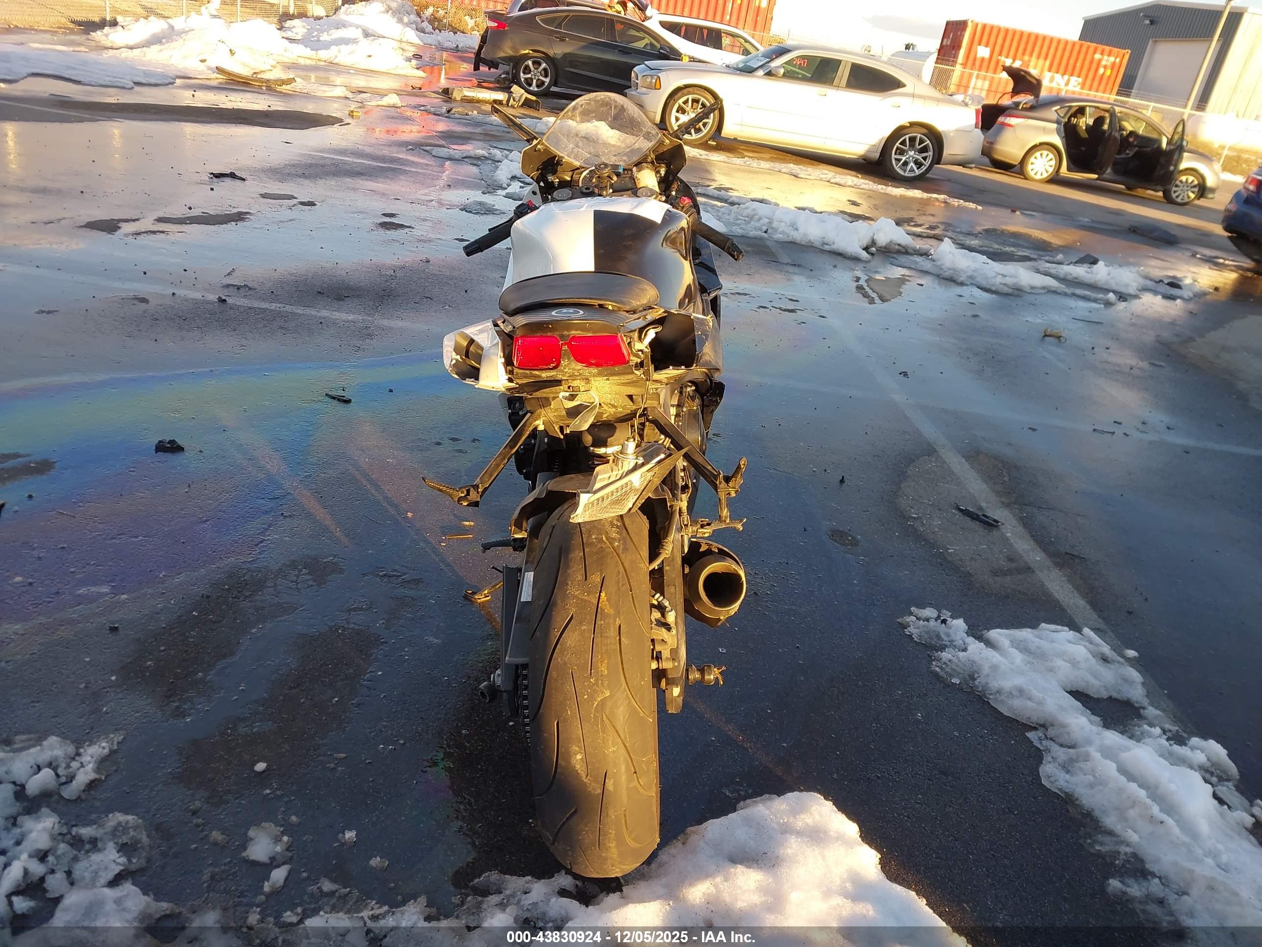 SUZUKI GSX-R600 image 6