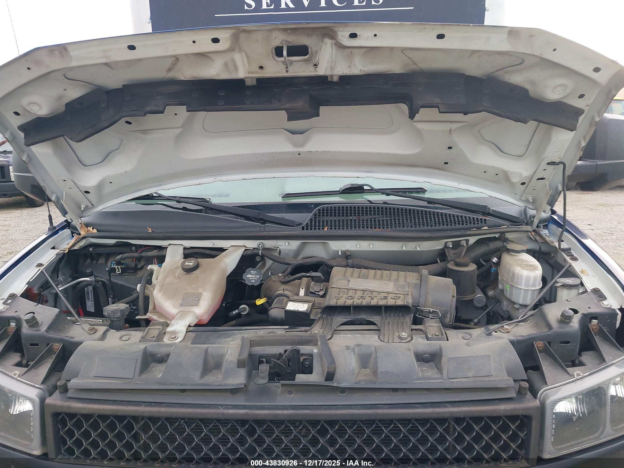 CHEVROLET EXPRESS image 10