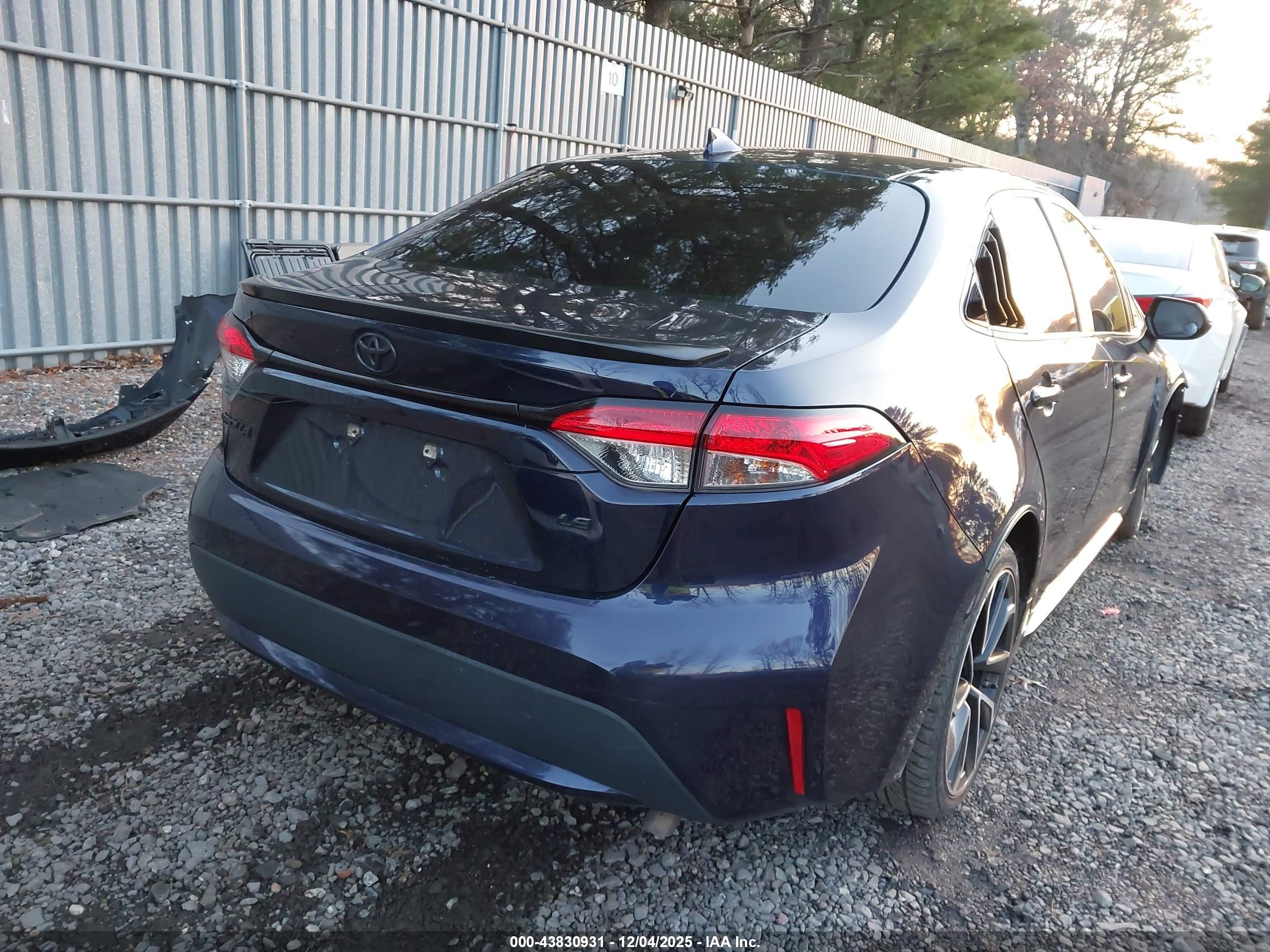 TOYOTA COROLLA image 4