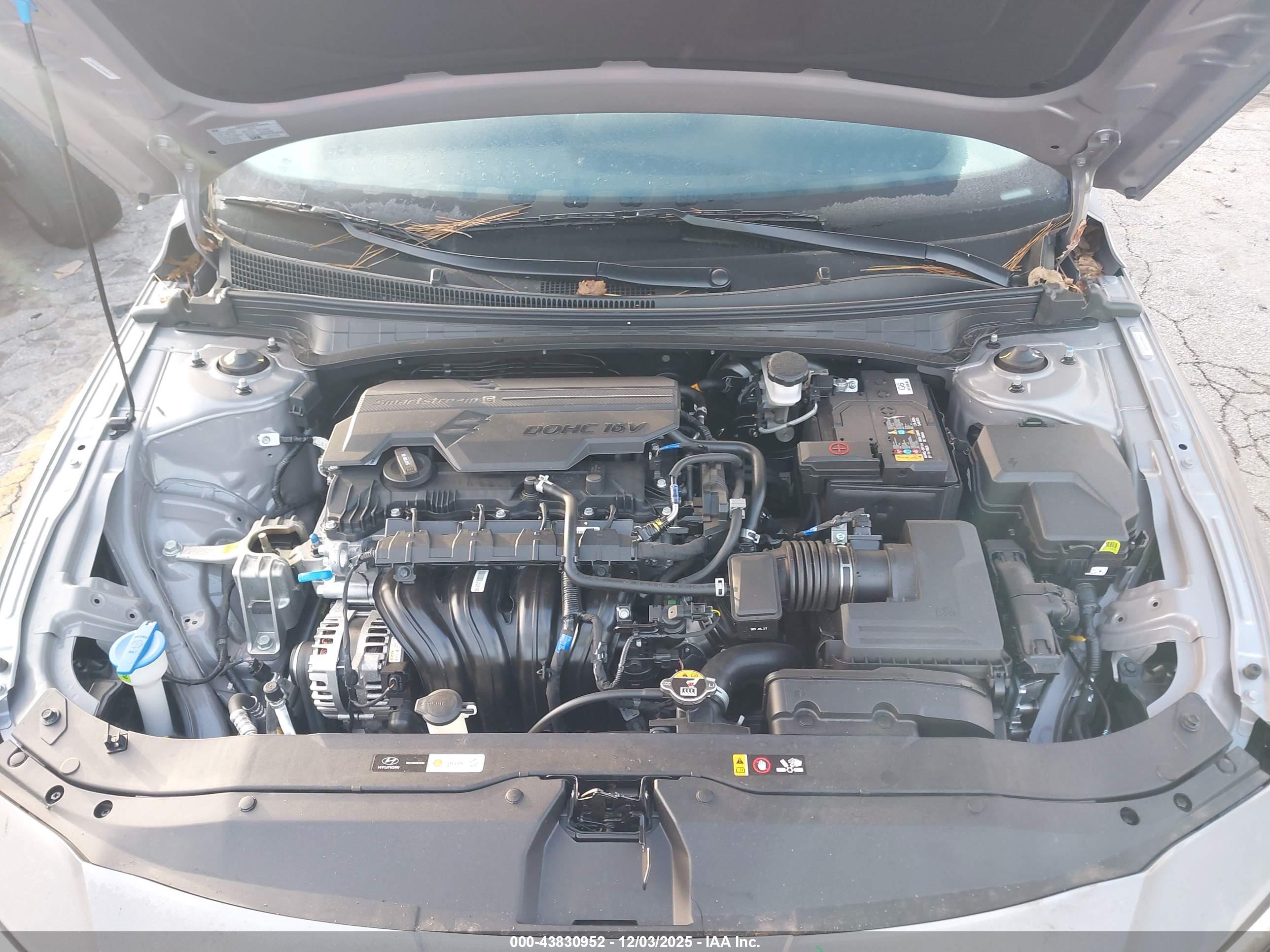 HYUNDAI ELANTRA image 10