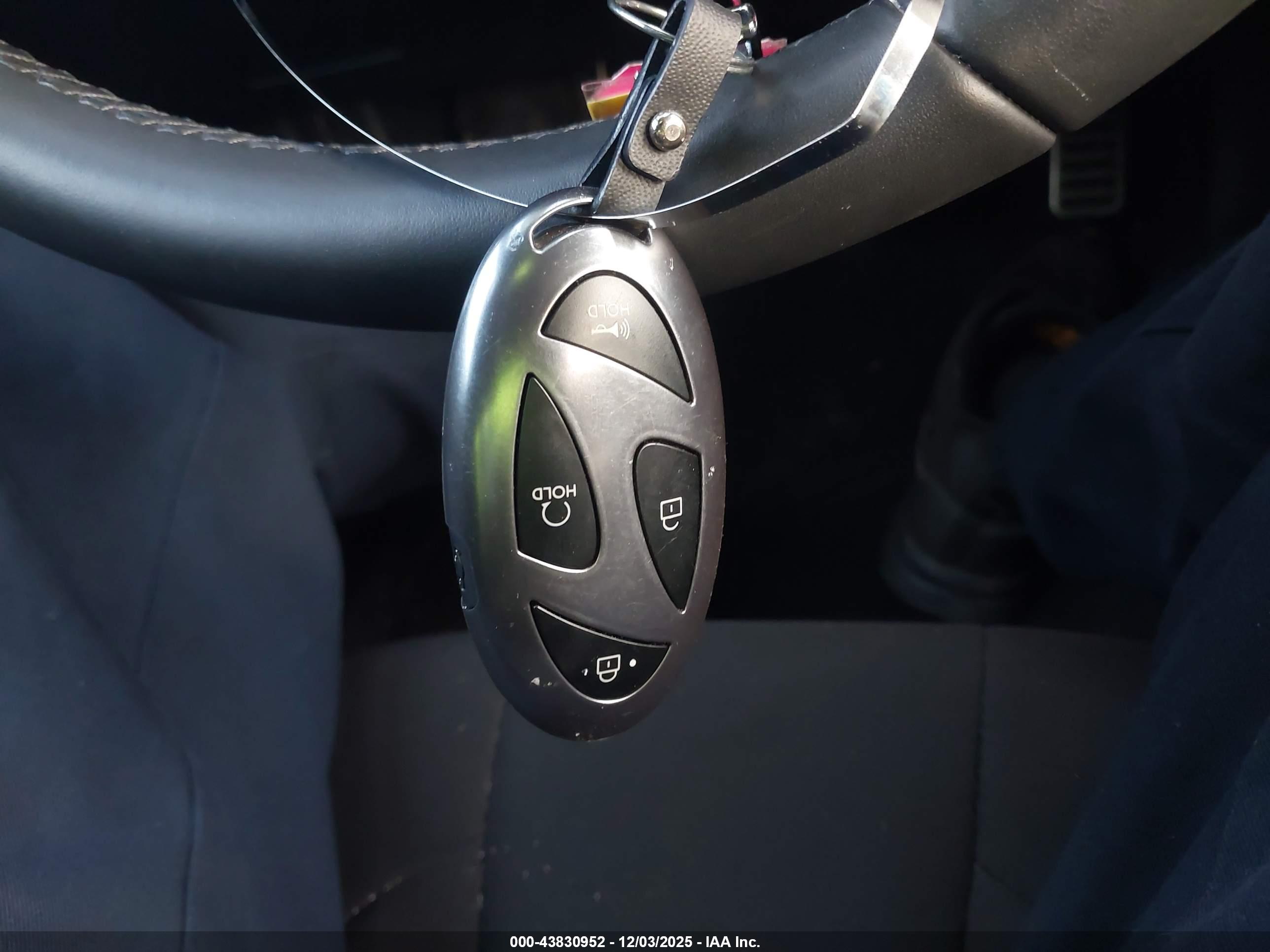 HYUNDAI ELANTRA image 11